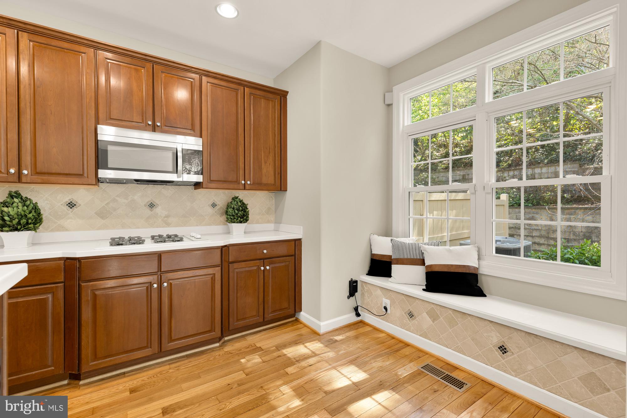 HILLCREST - Residential