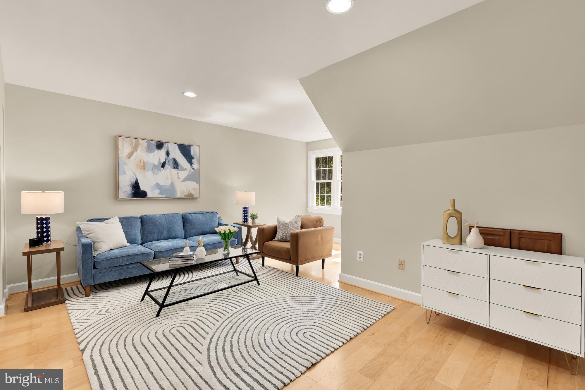 HILLCREST - Residential