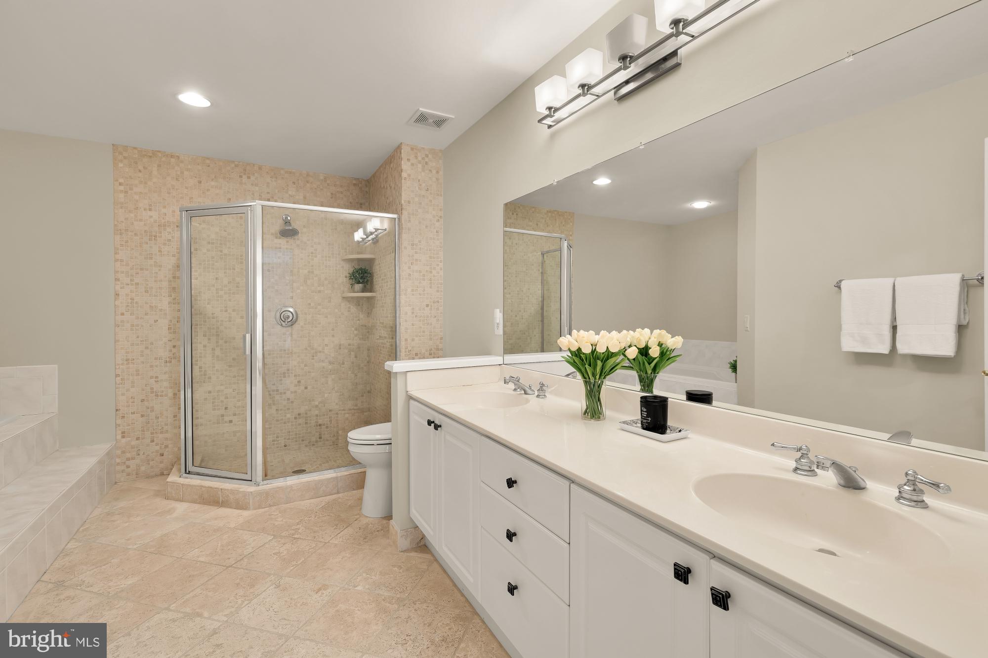 HILLCREST - Residential