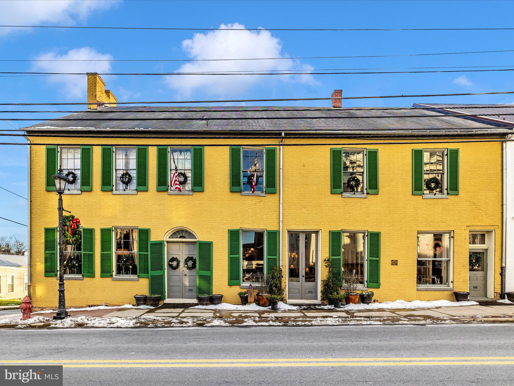100 W MAIN ST 104
