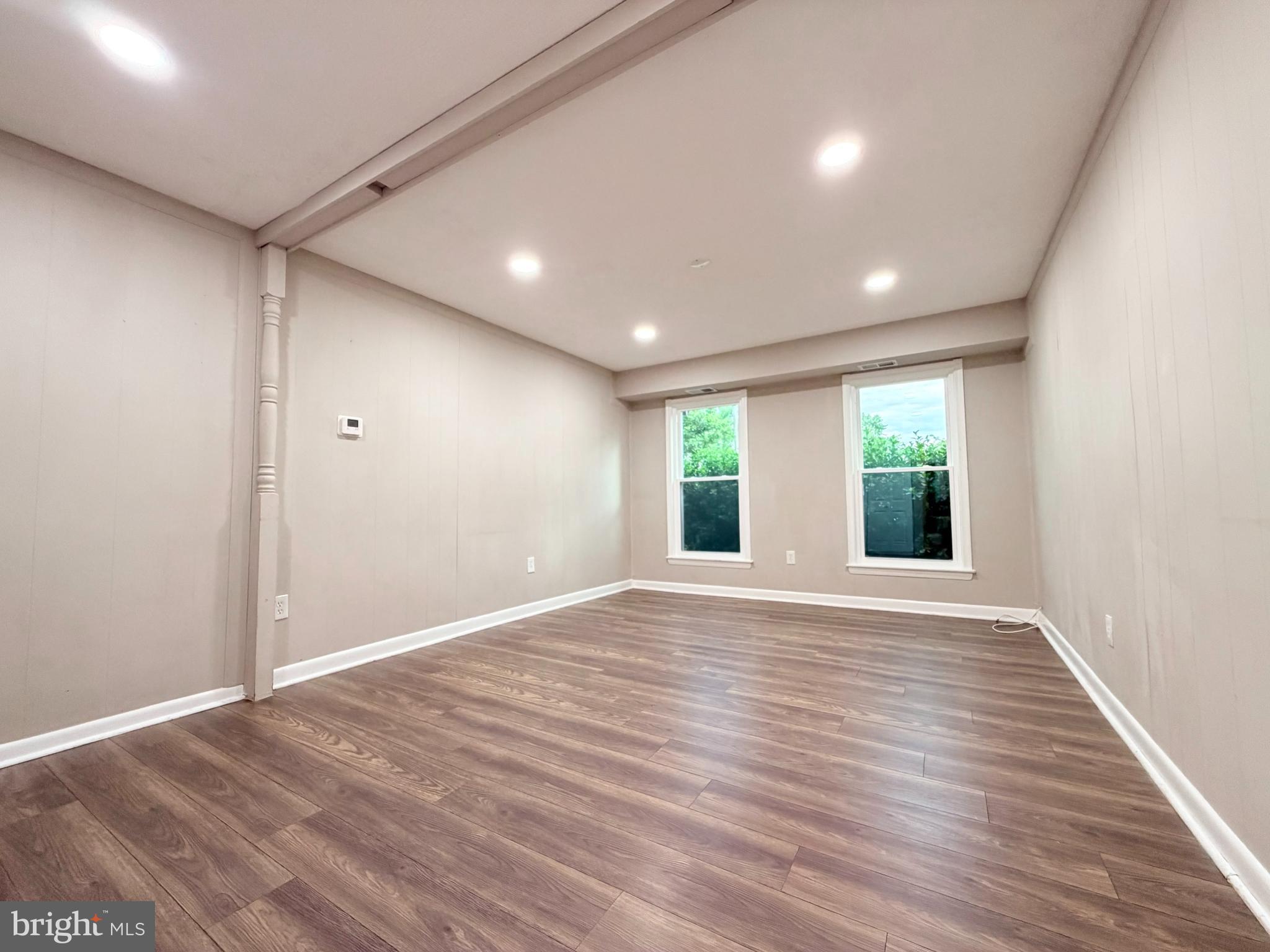 ROCKLEDGE CLUSTERS CONDO - Residential