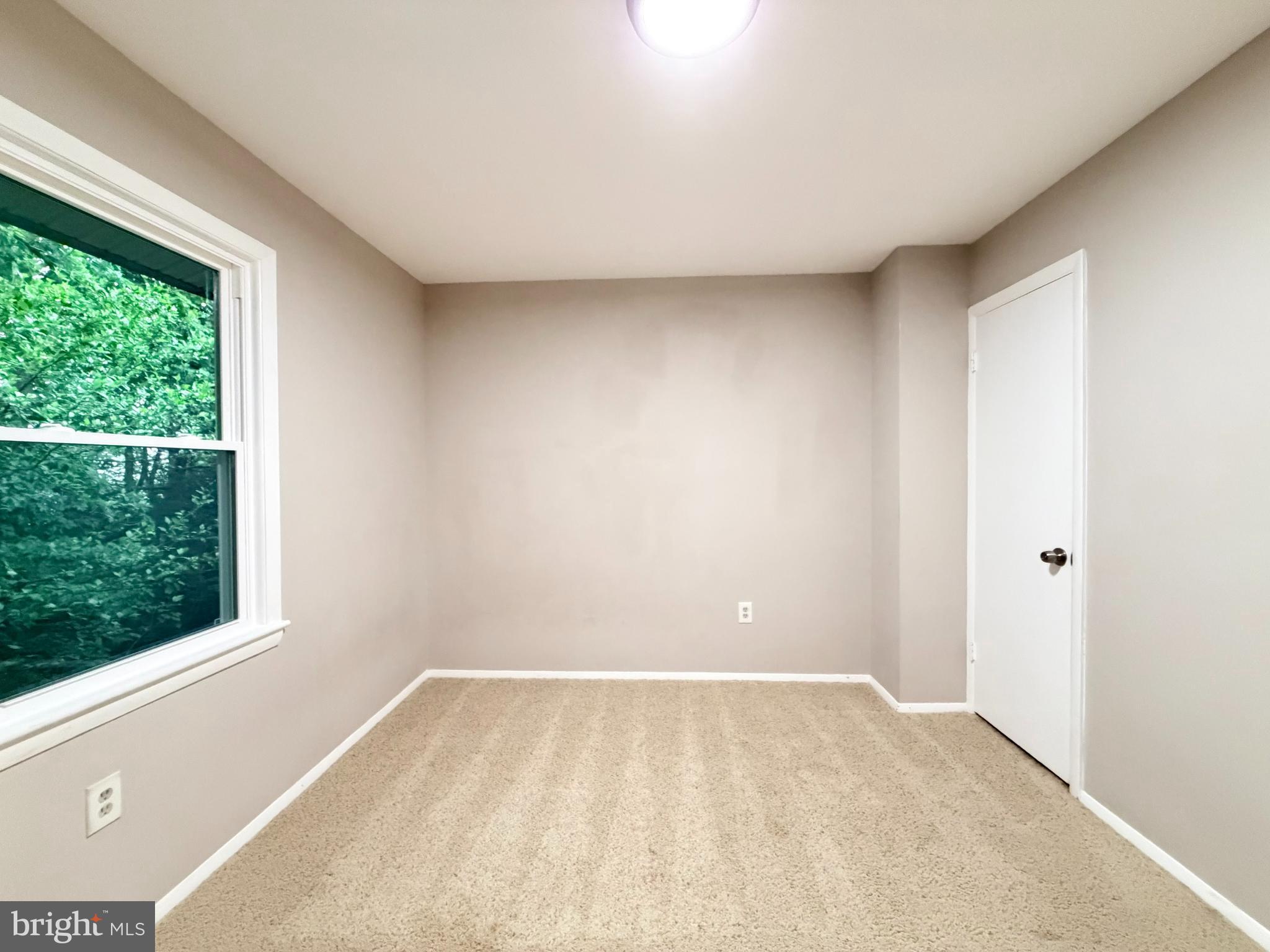 ROCKLEDGE CLUSTERS CONDO - Residential