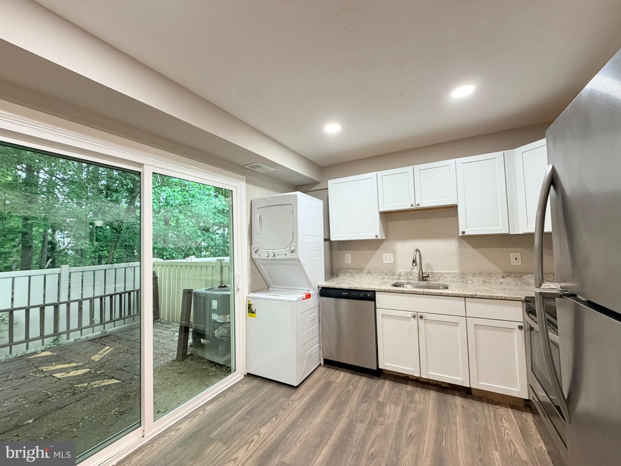 ROCKLEDGE CLUSTERS CONDO - Residential