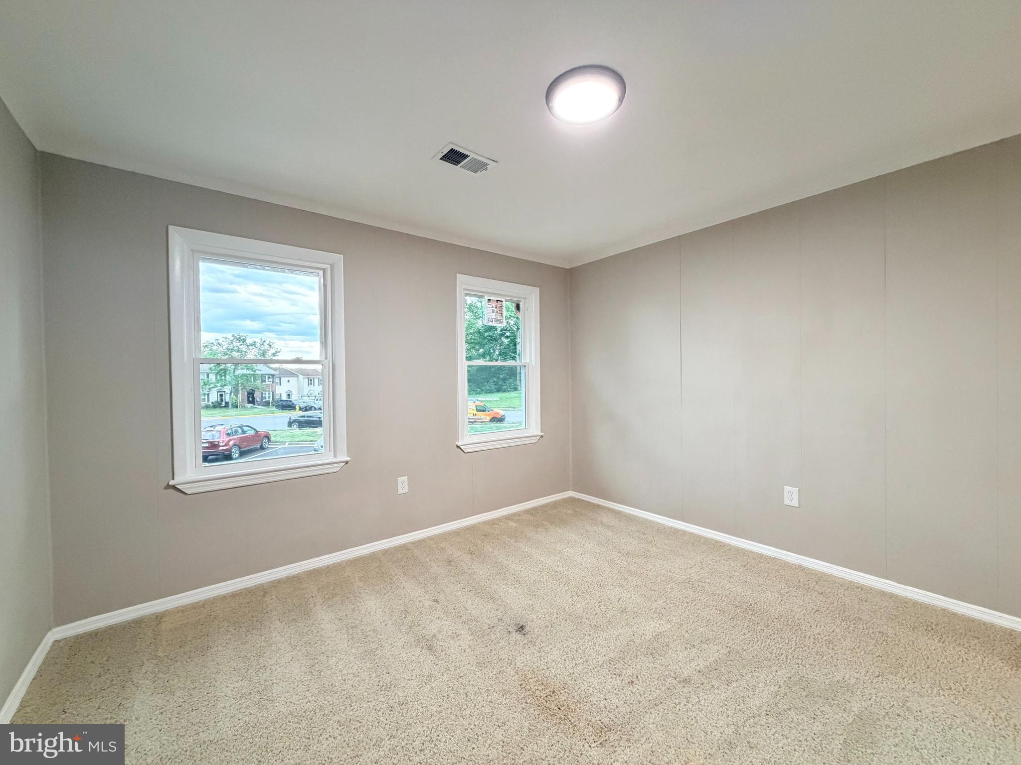 ROCKLEDGE CLUSTERS CONDO - Residential