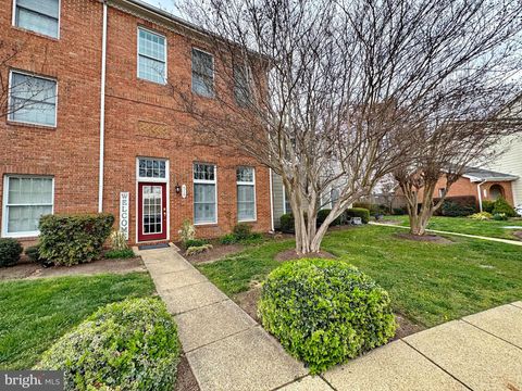 Photo of 510 Quince Court, LA PLATA, MD 20646 (MLS # MDCH2049104)