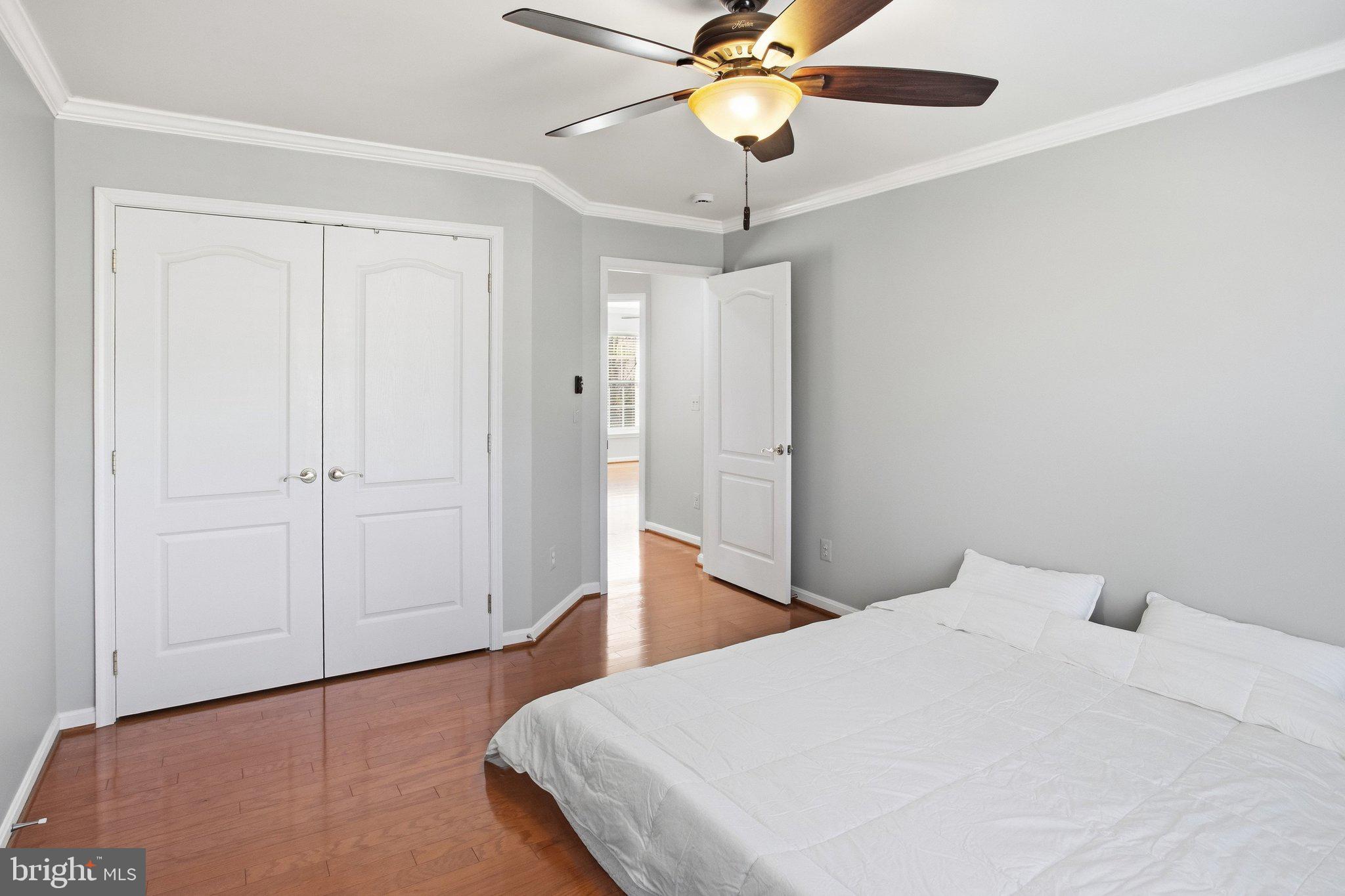 COLES RUN MANOR - Residential