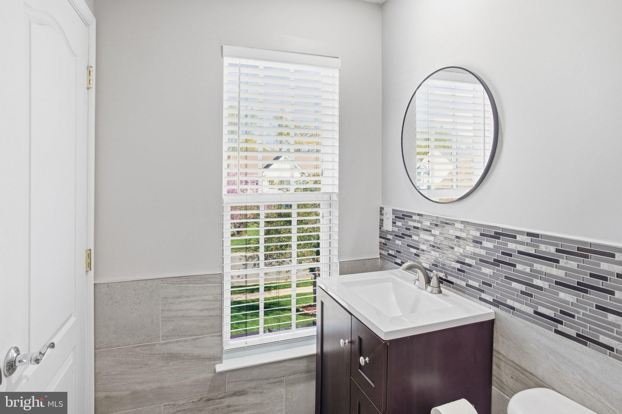 COLES RUN MANOR - Residential