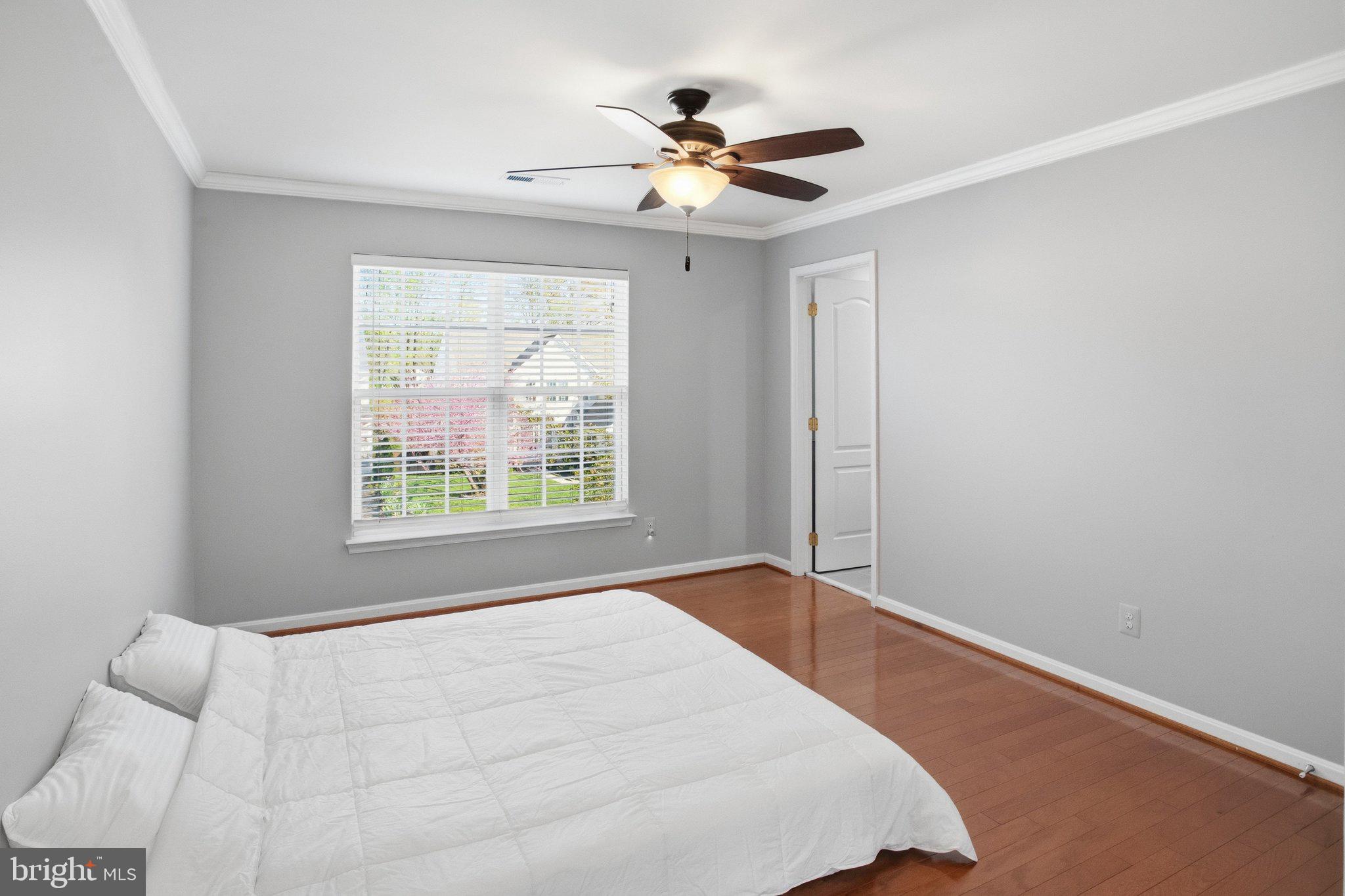 COLES RUN MANOR - Residential