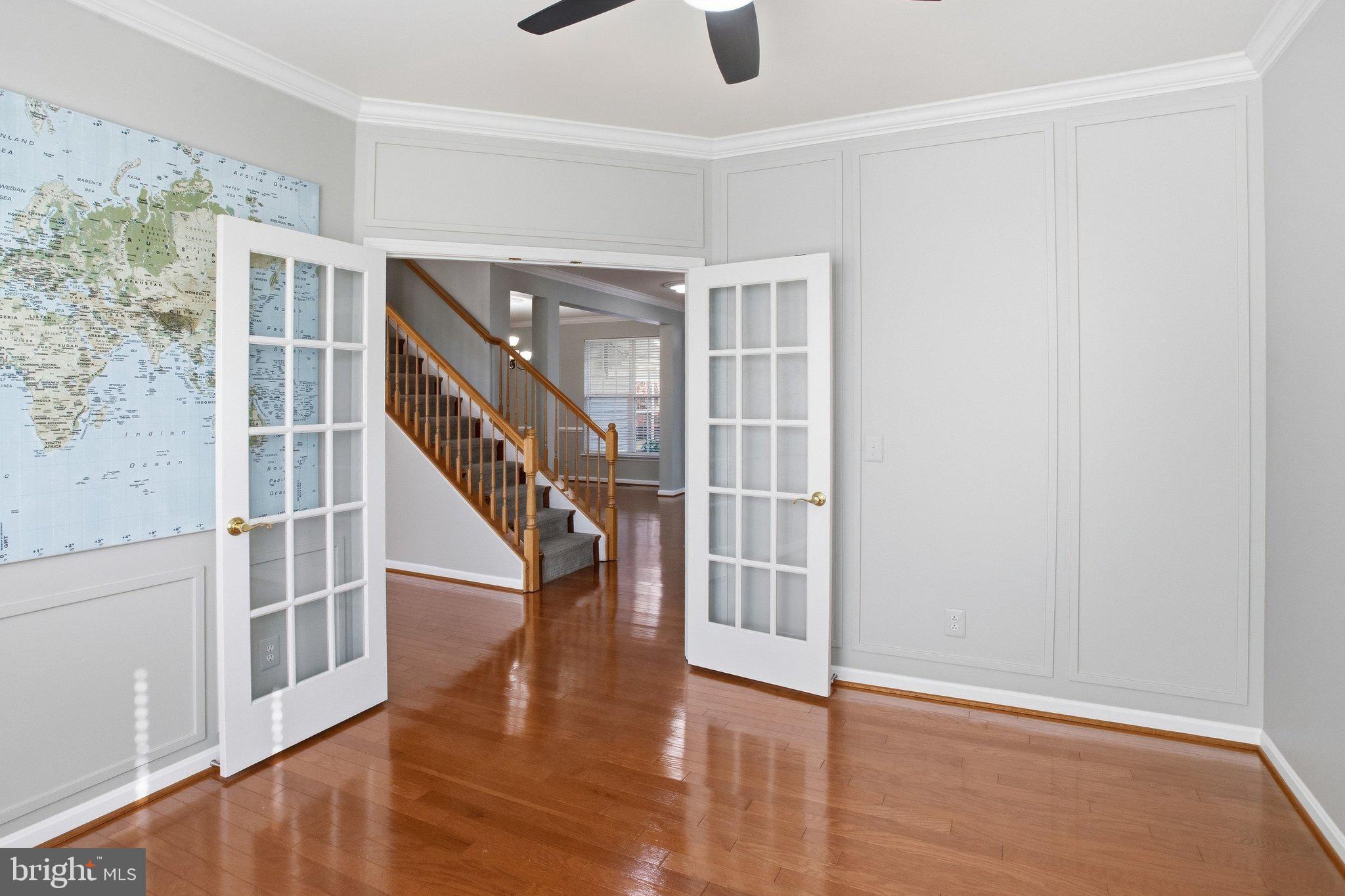 COLES RUN MANOR - Residential