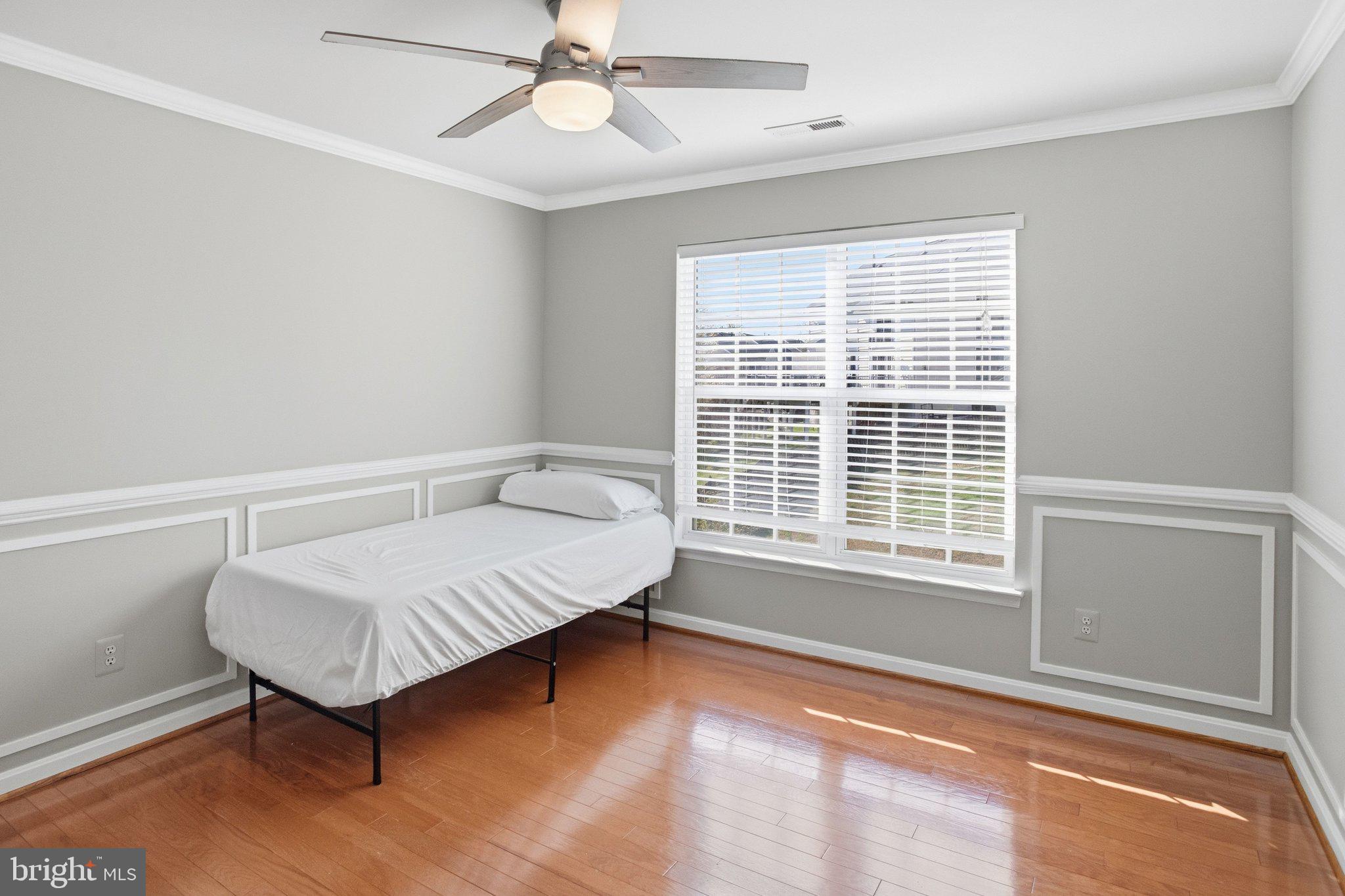 COLES RUN MANOR - Residential