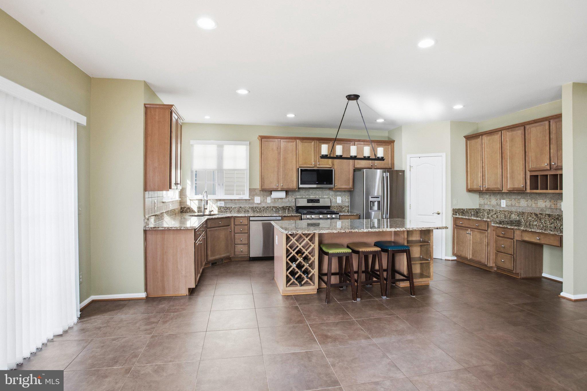 COLES RUN MANOR - Residential