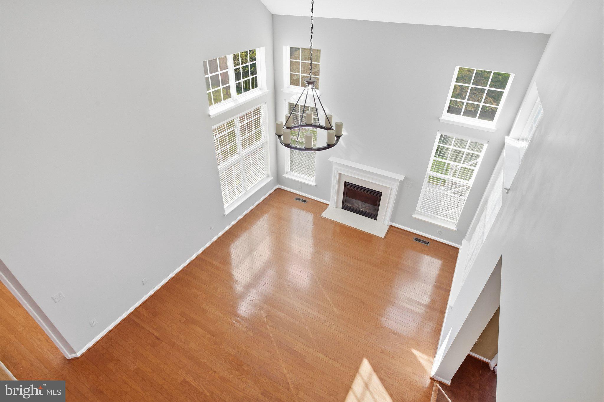 COLES RUN MANOR - Residential