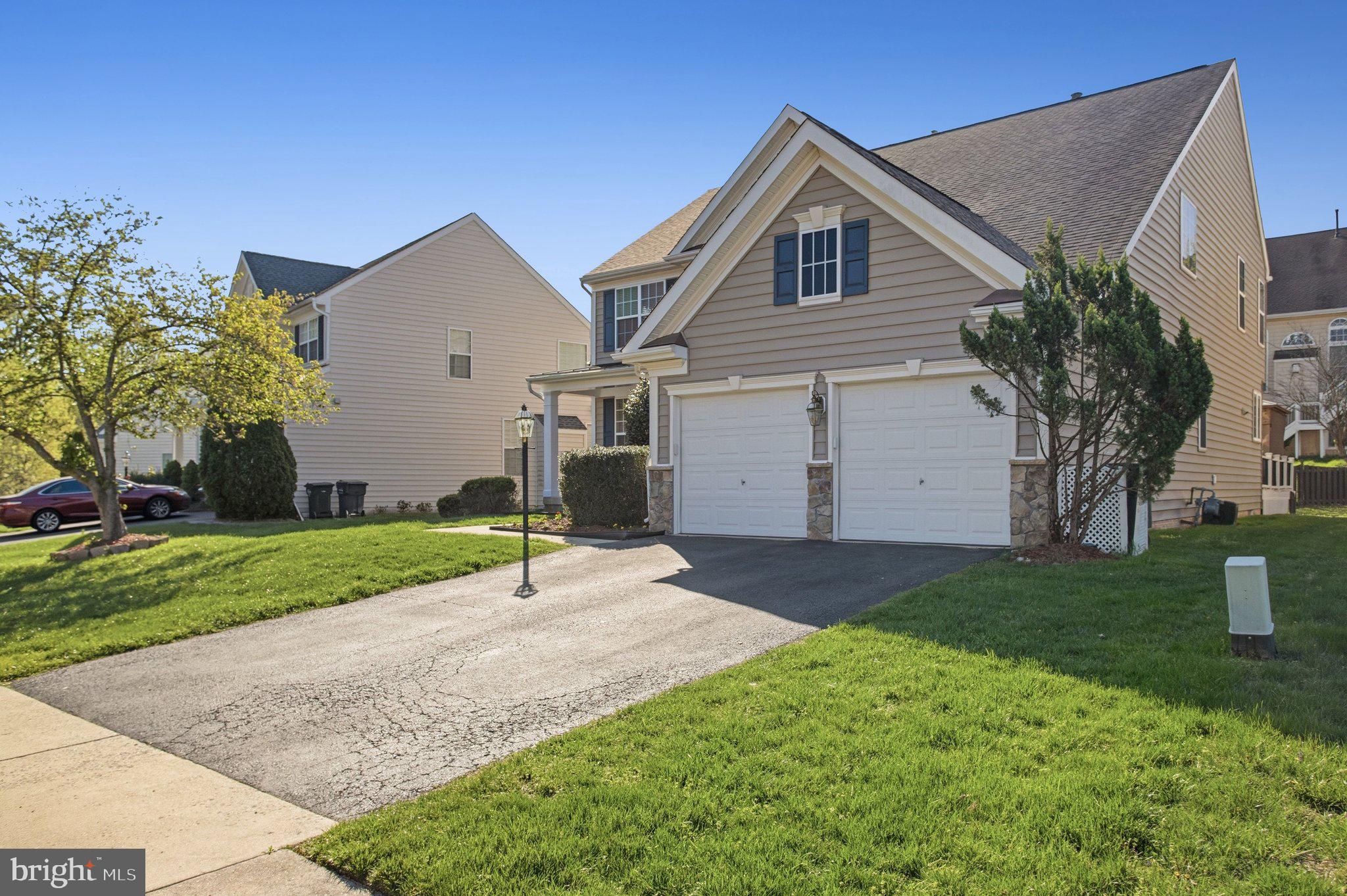 COLES RUN MANOR - Residential