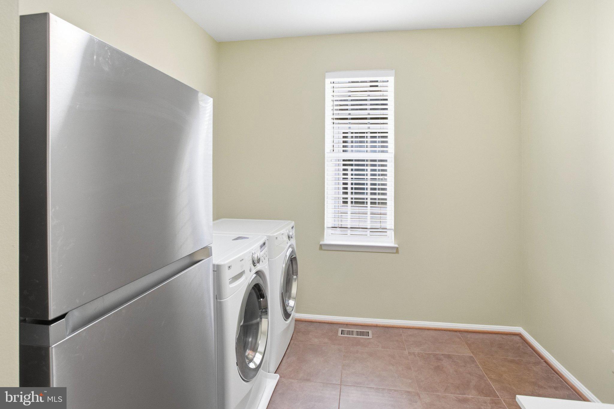 COLES RUN MANOR - Residential