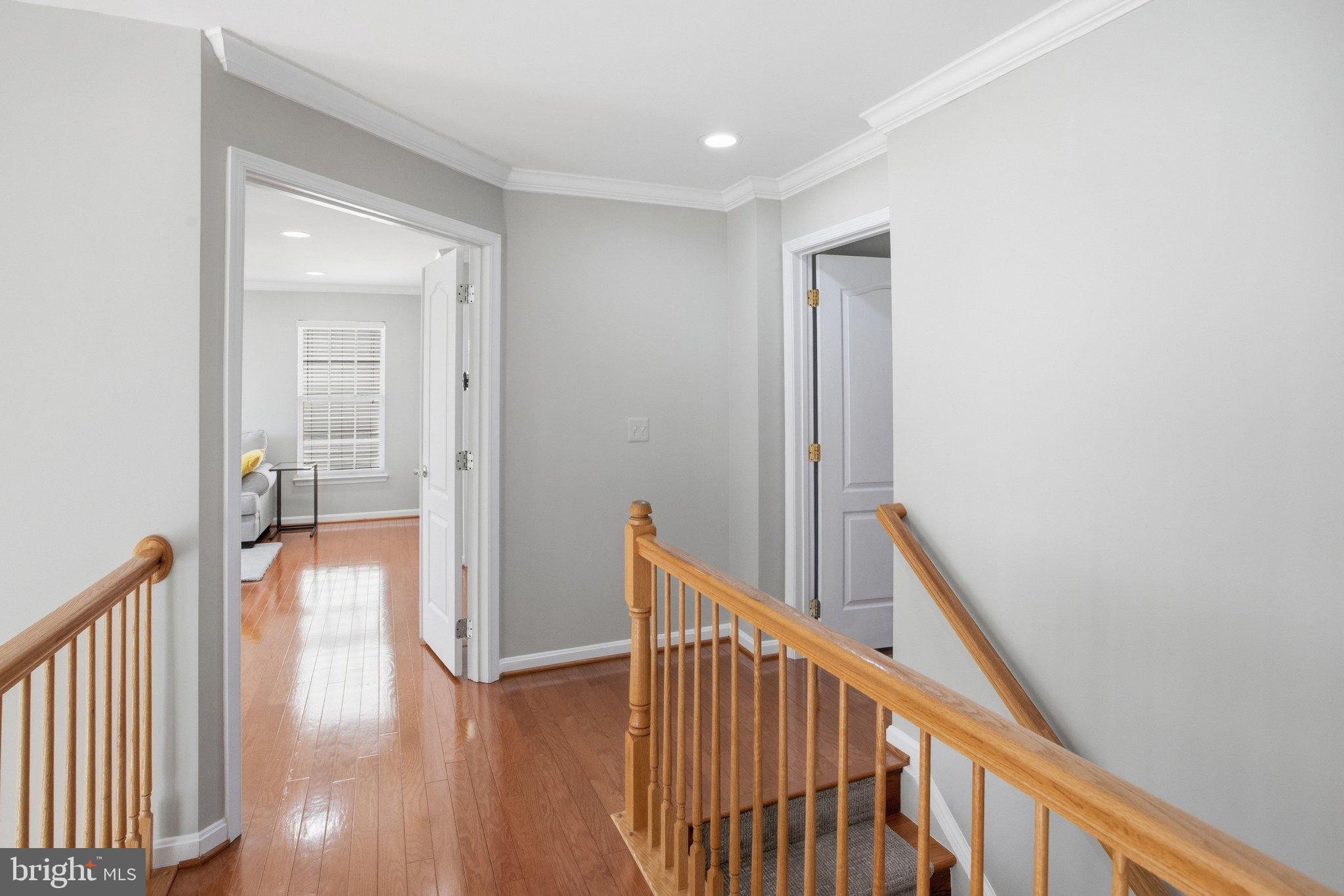 COLES RUN MANOR - Residential