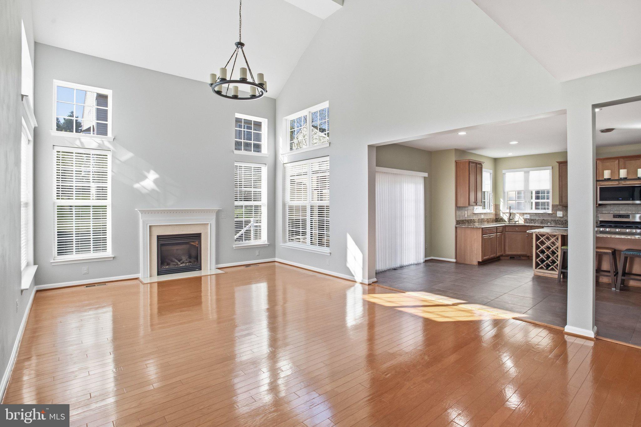 COLES RUN MANOR - Residential