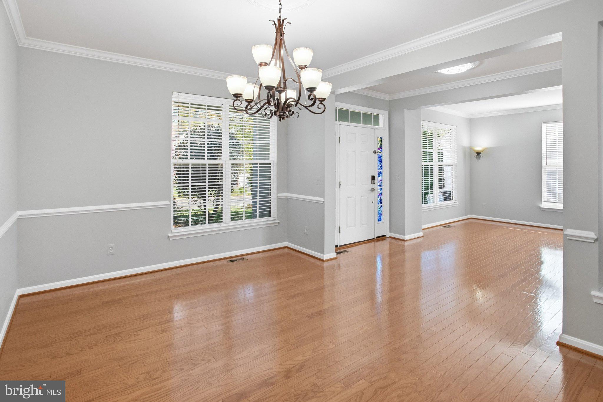 COLES RUN MANOR - Residential