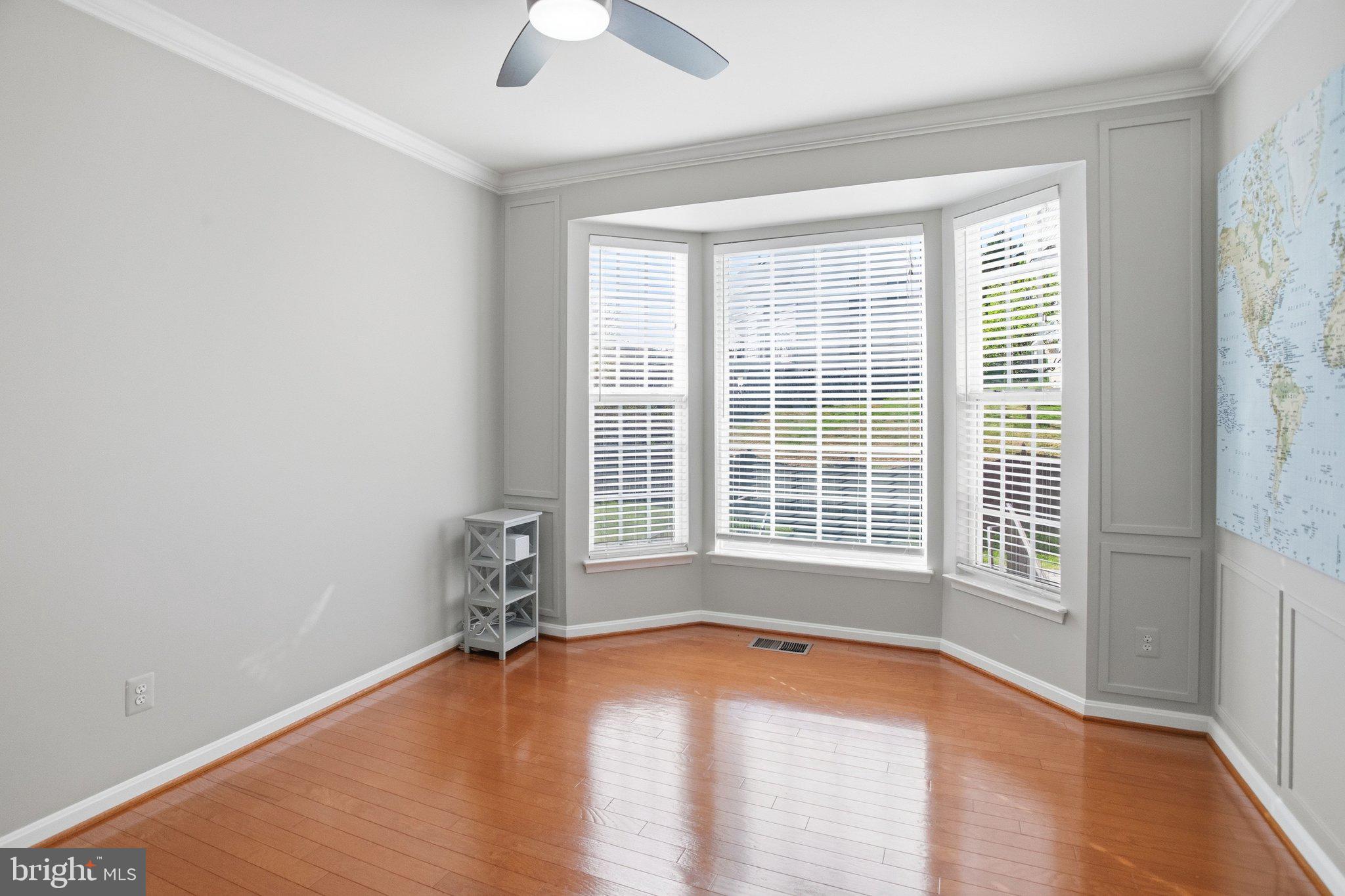 COLES RUN MANOR - Residential