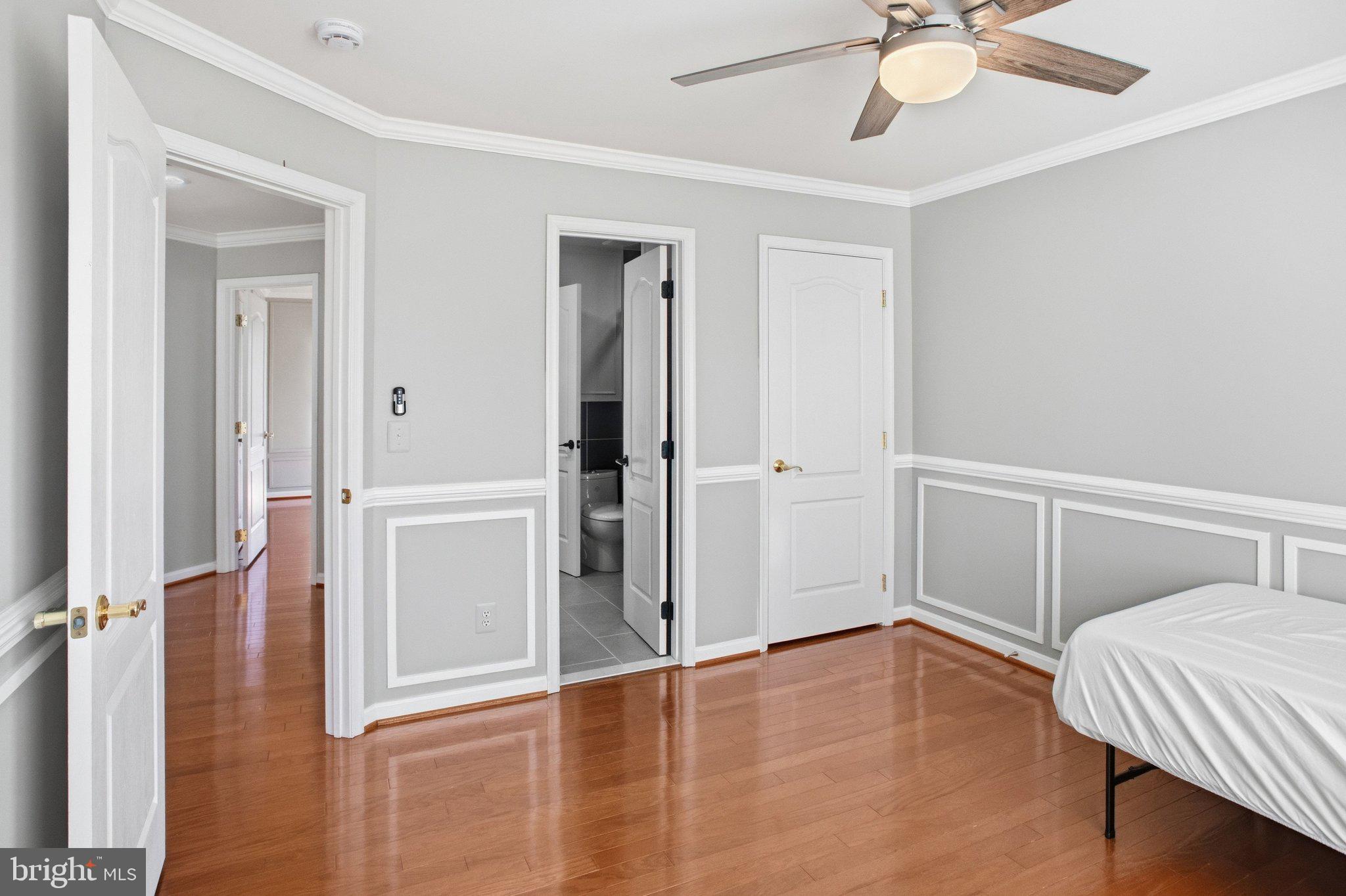 COLES RUN MANOR - Residential