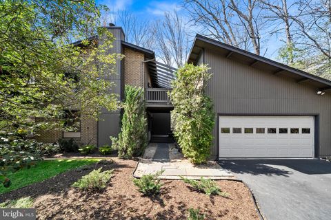 5224 BRADFIELD DRIVE BURKE VA 22015