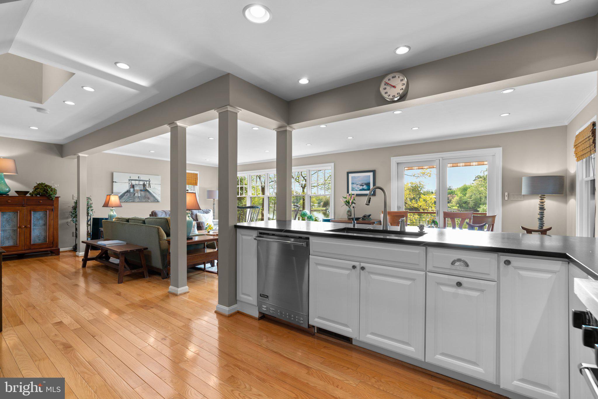 MANHATTAN BEACH - Residential