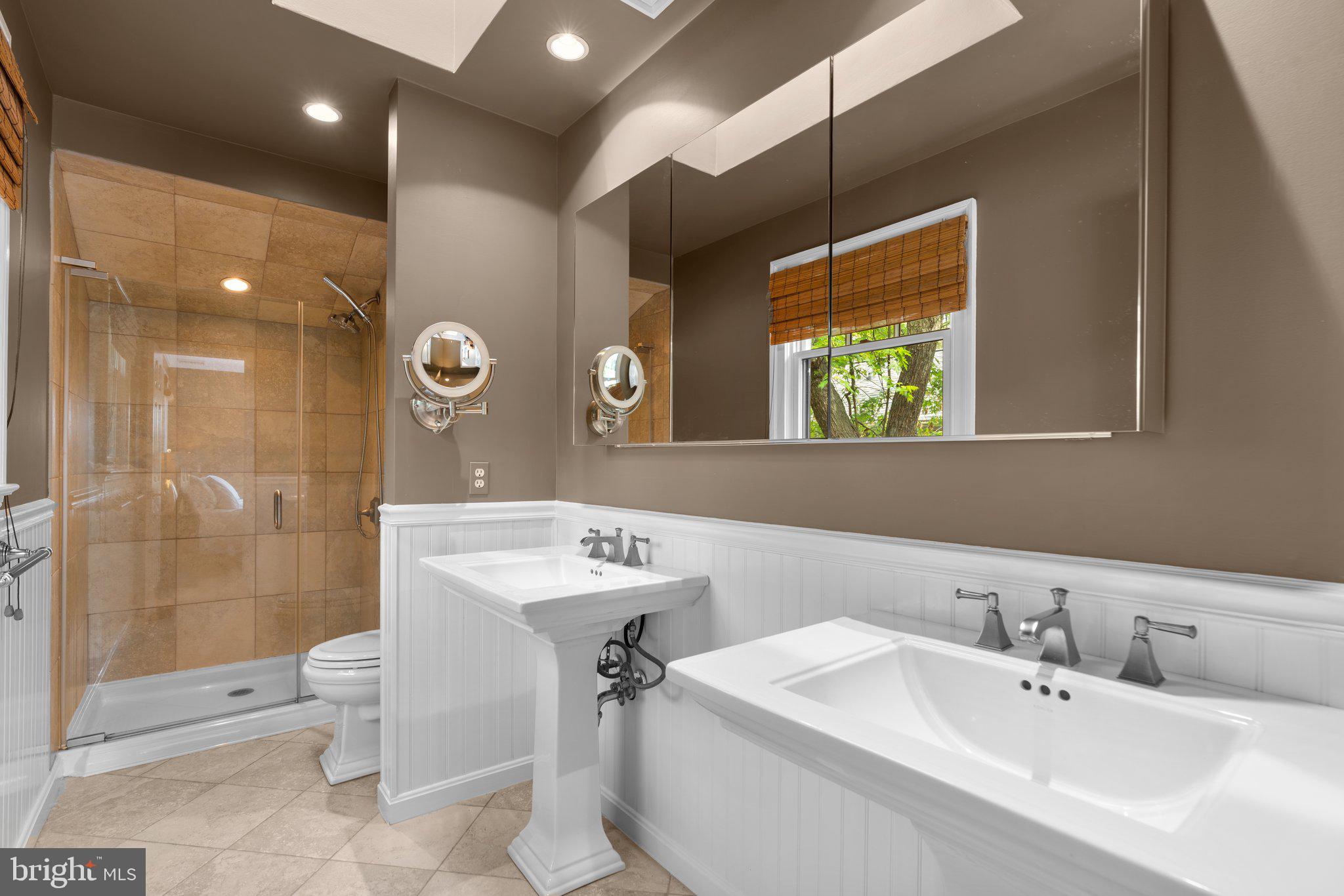 MANHATTAN BEACH - Residential