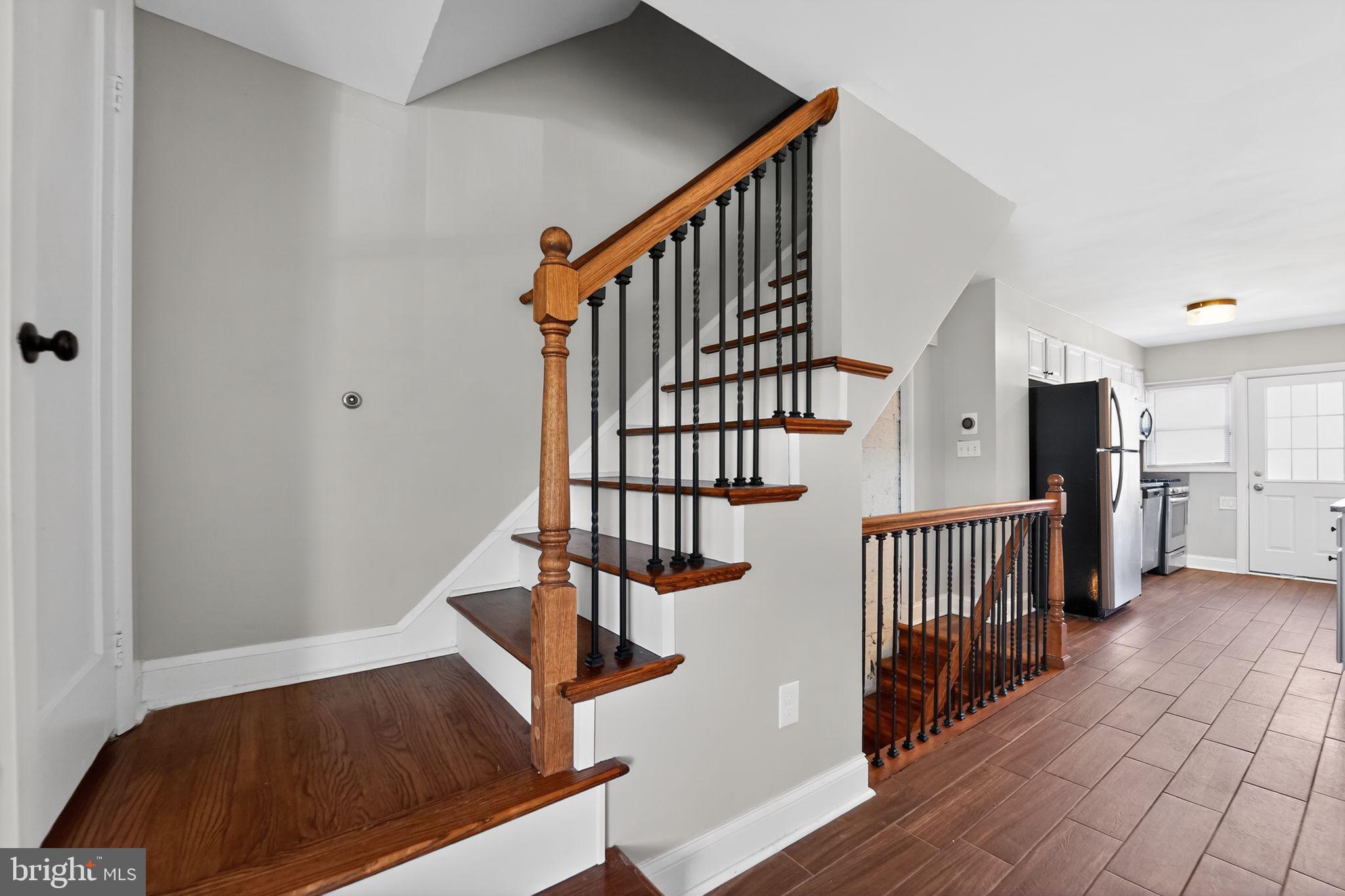 1018 W 43RD STREET