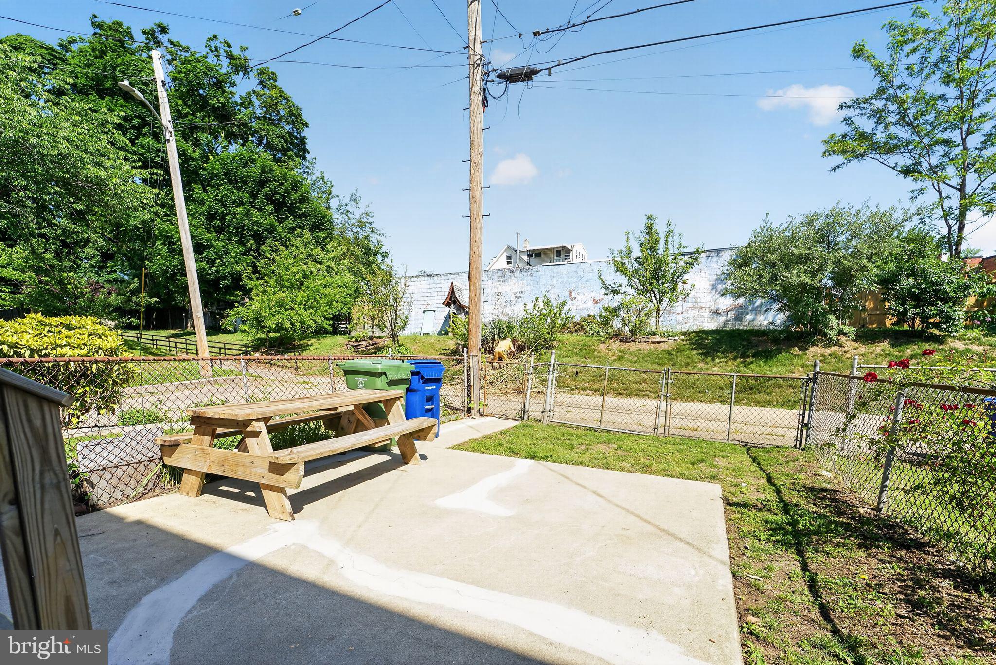 HAMPDEN HISTORIC DISTRICT - Residential