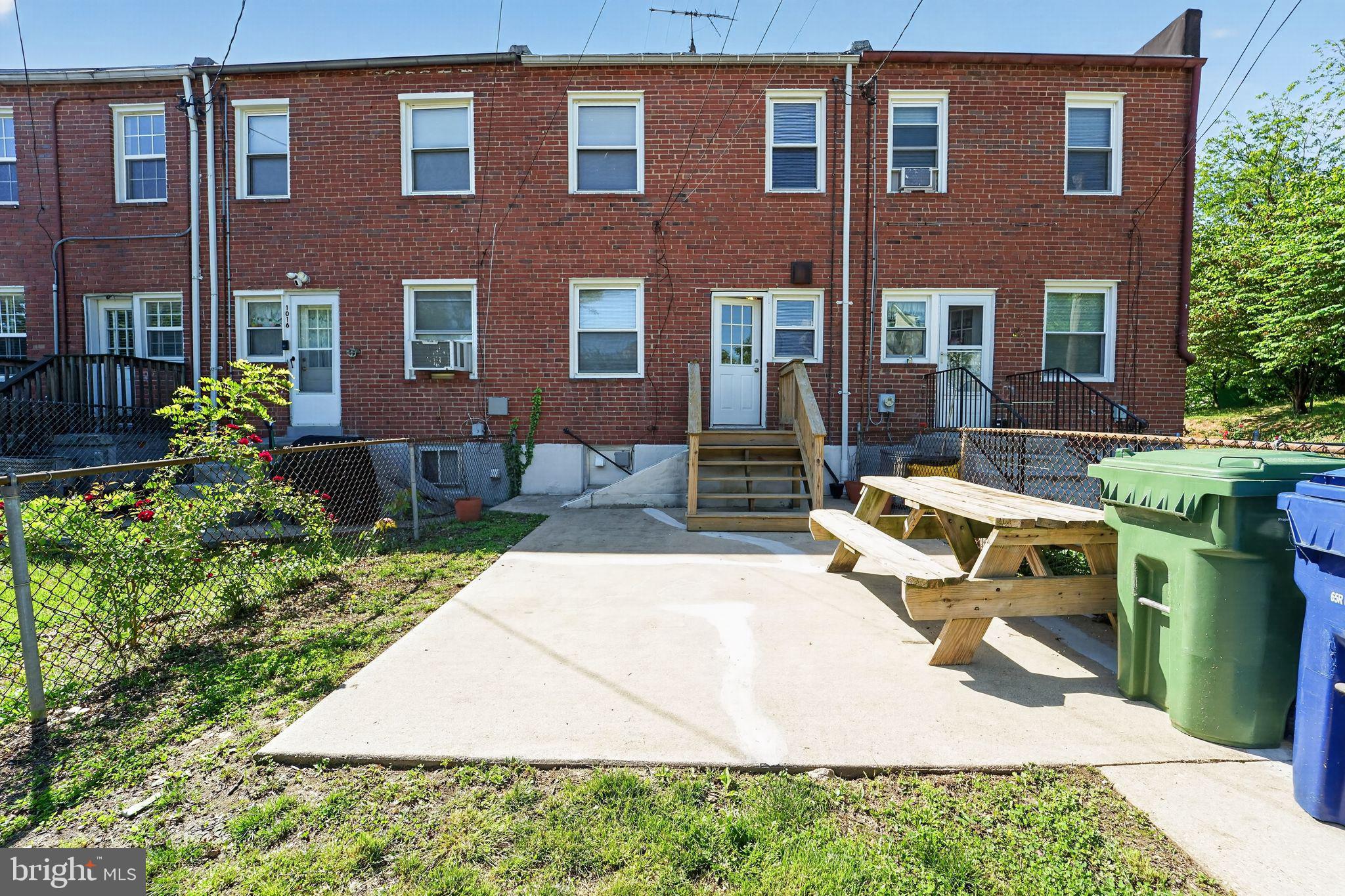 HAMPDEN HISTORIC DISTRICT - Residential
