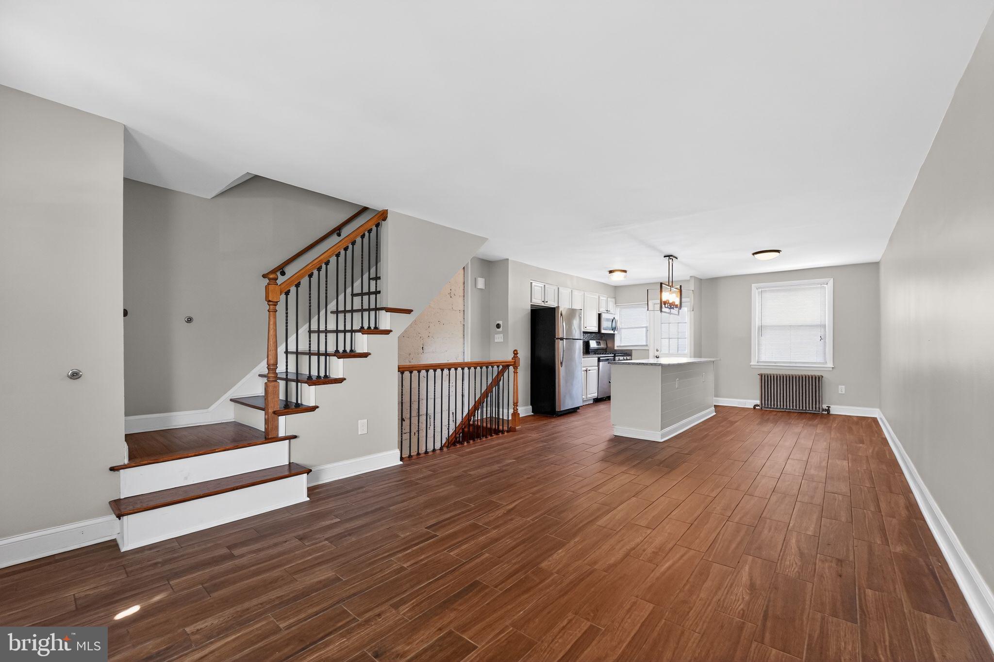 1018 W 43RD STREET