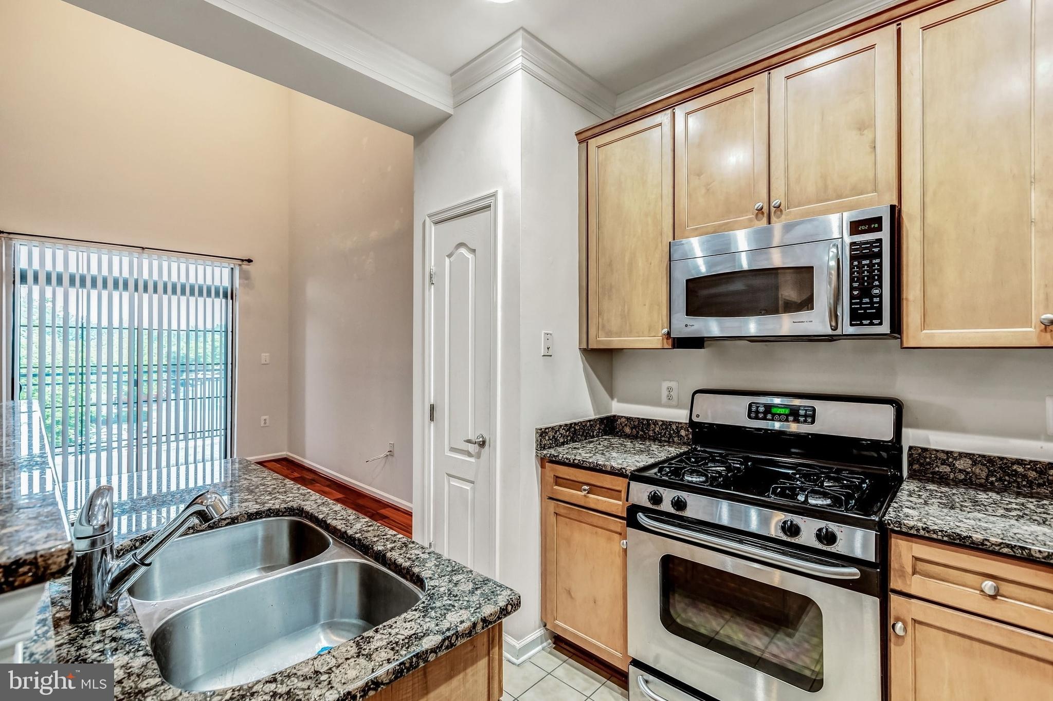 RESIDENCES OF LORTON STATION - Residential