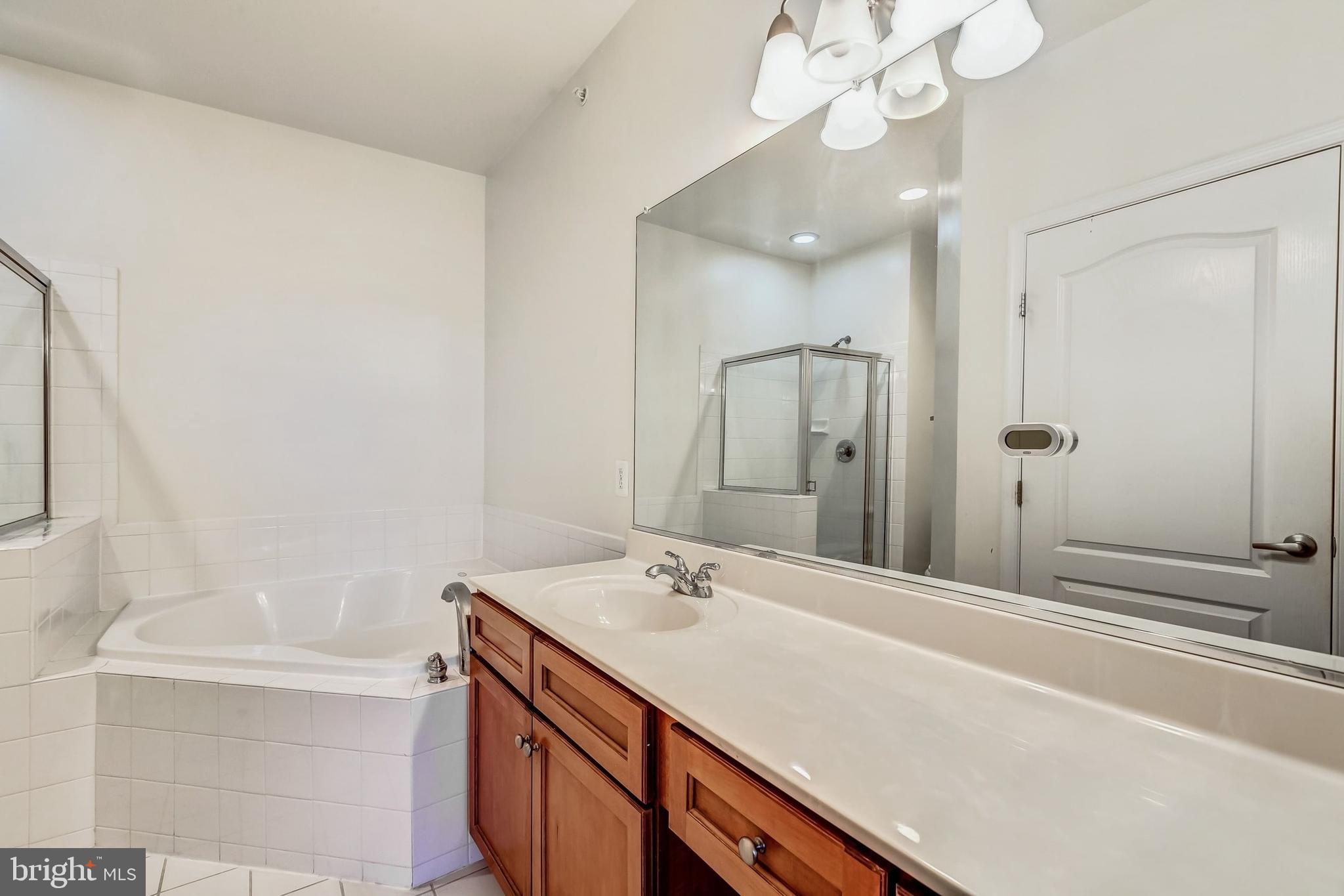 RESIDENCES OF LORTON STATION - Residential