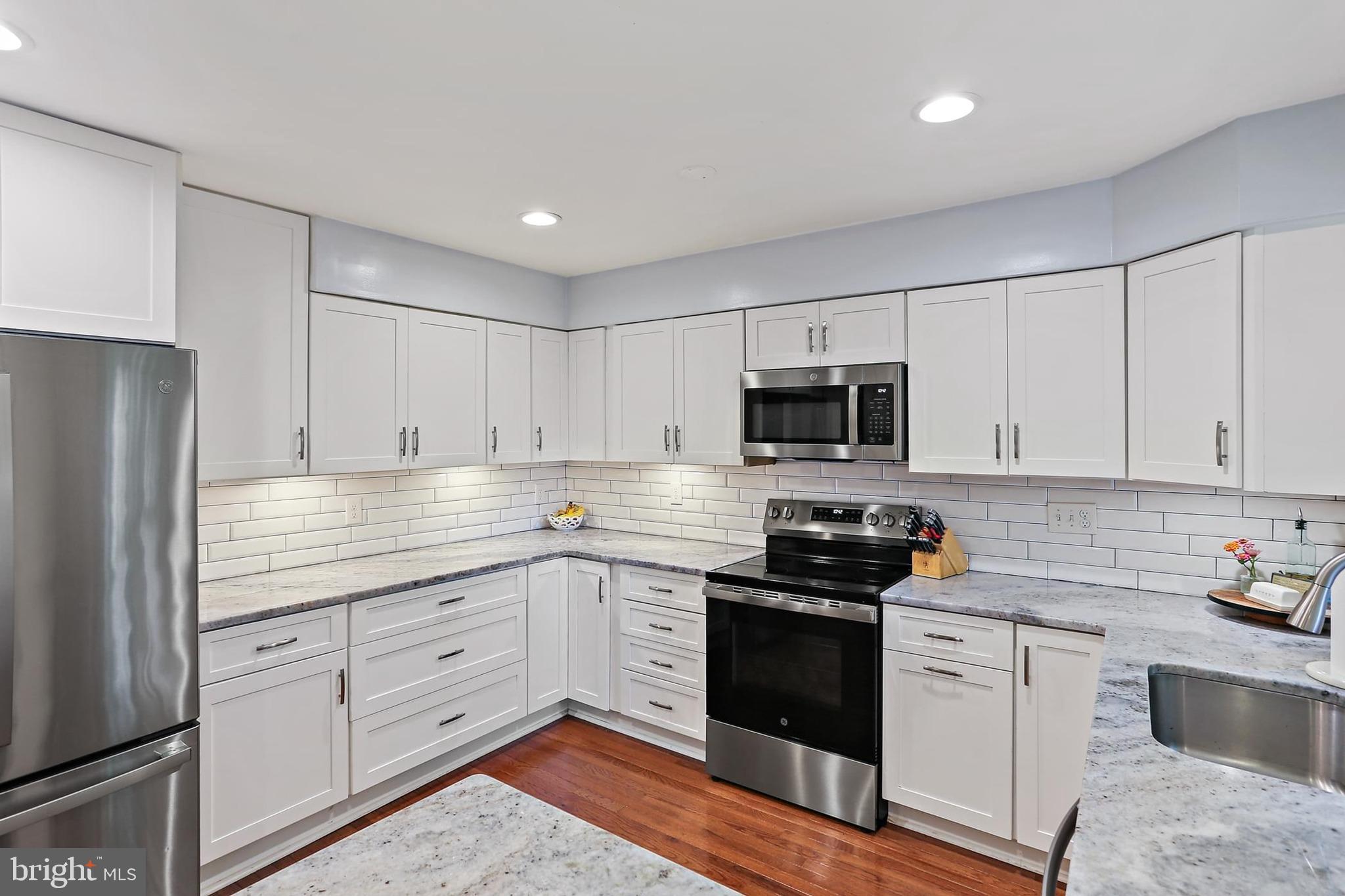 1186 MOSSWOOD COURT