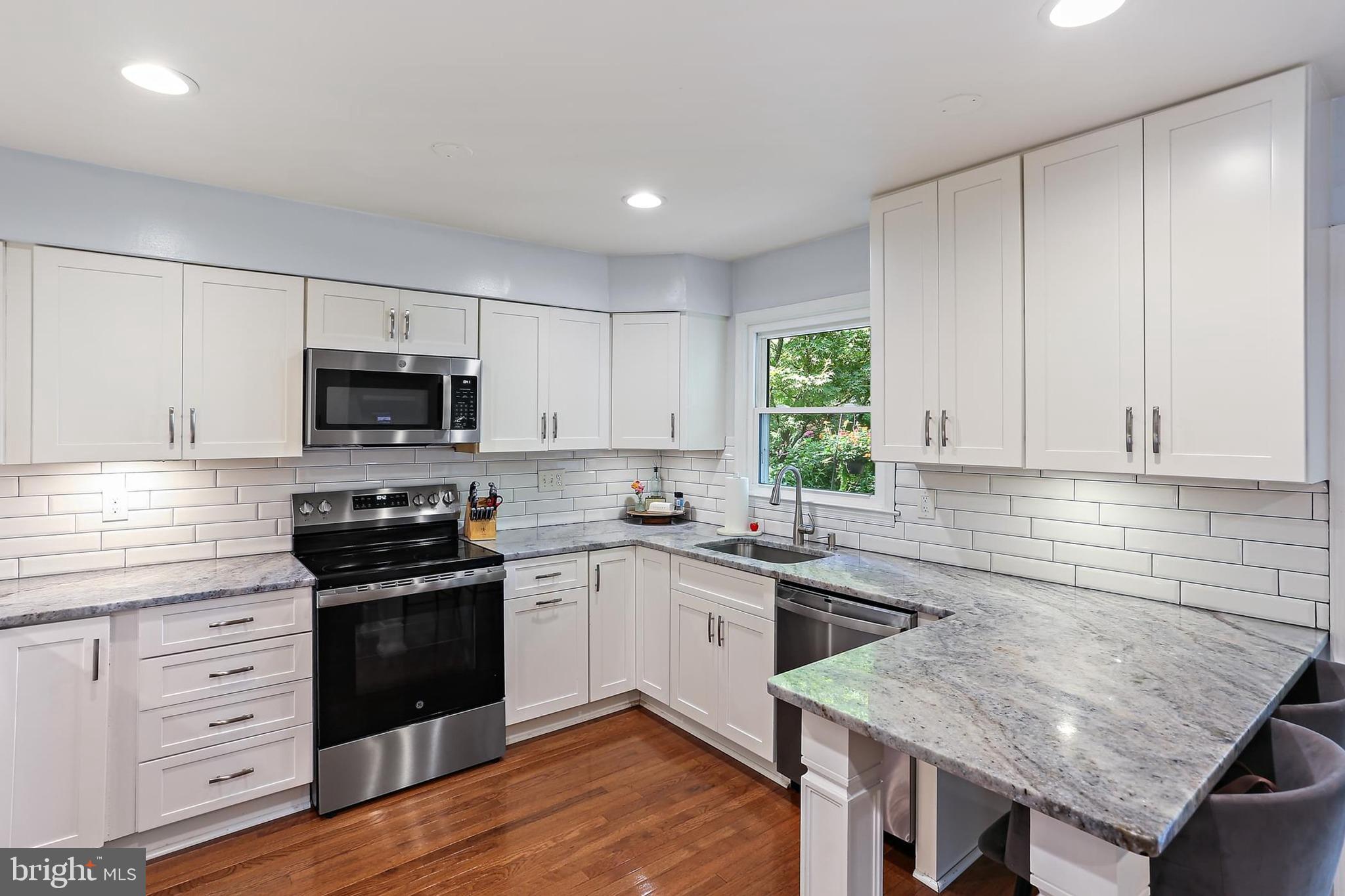 1186 MOSSWOOD COURT
