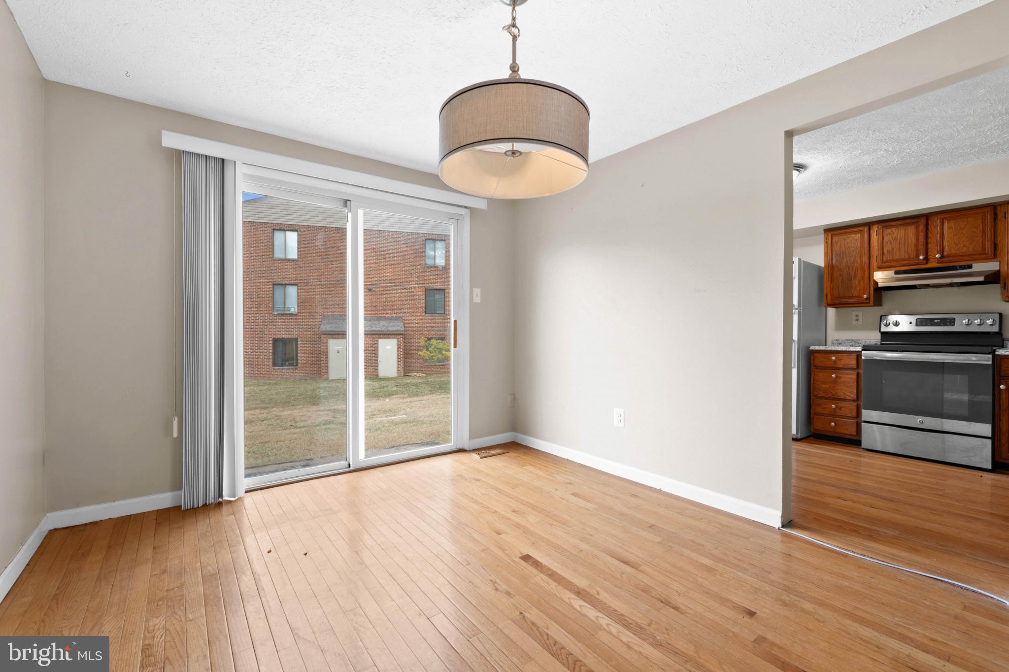 DERWOOD - Residential