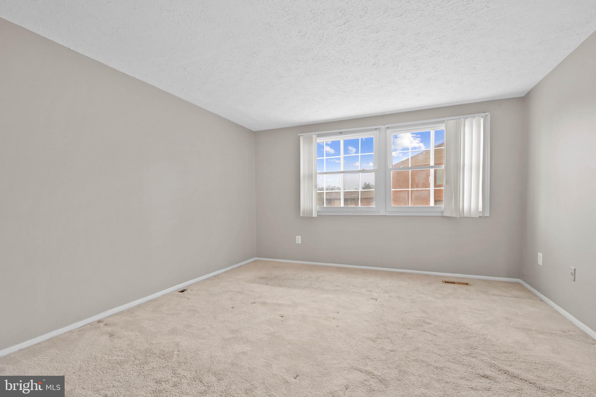 DERWOOD - Residential