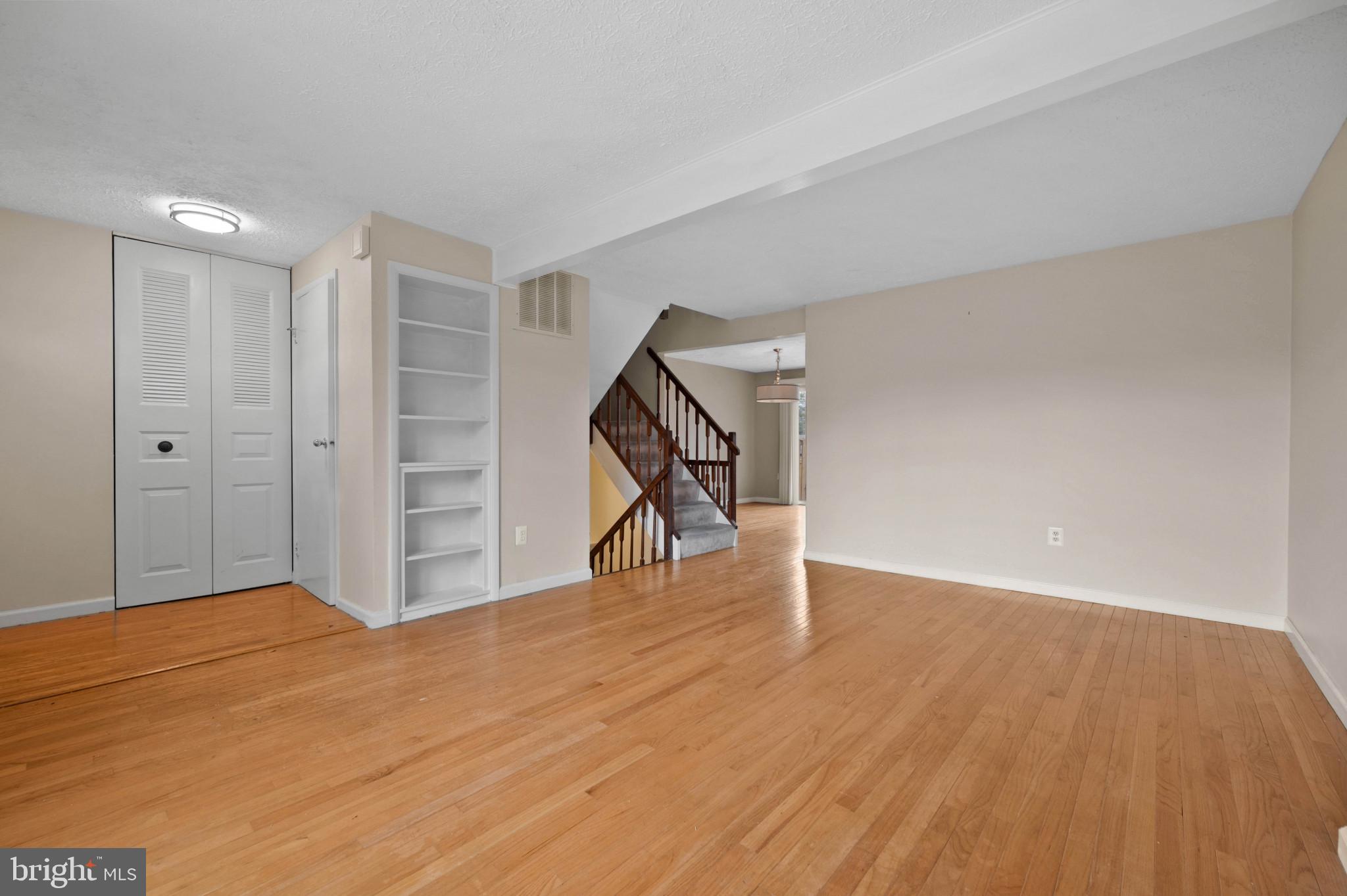 DERWOOD - Residential