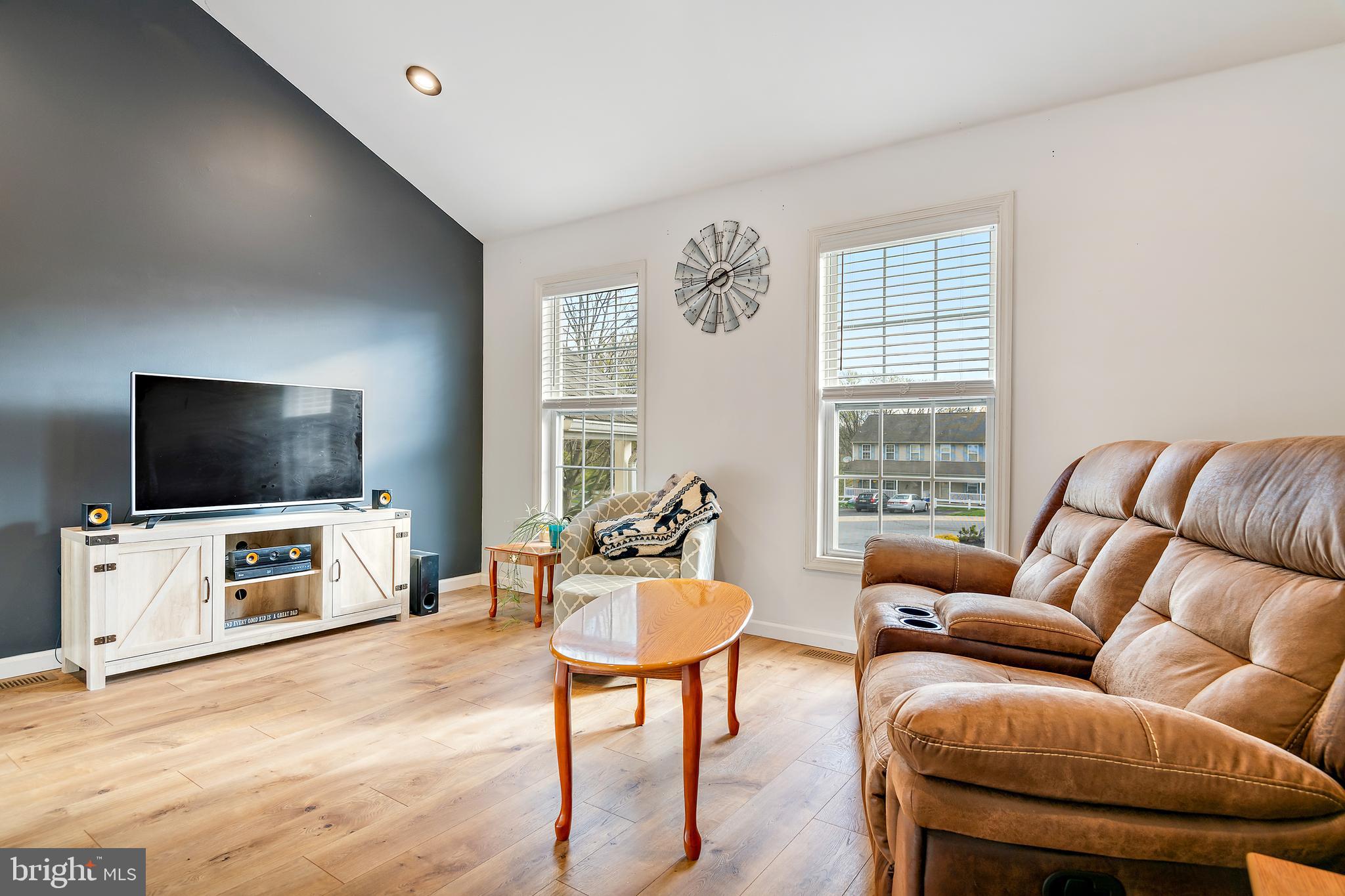 GABLE PARK WOODS - Residential