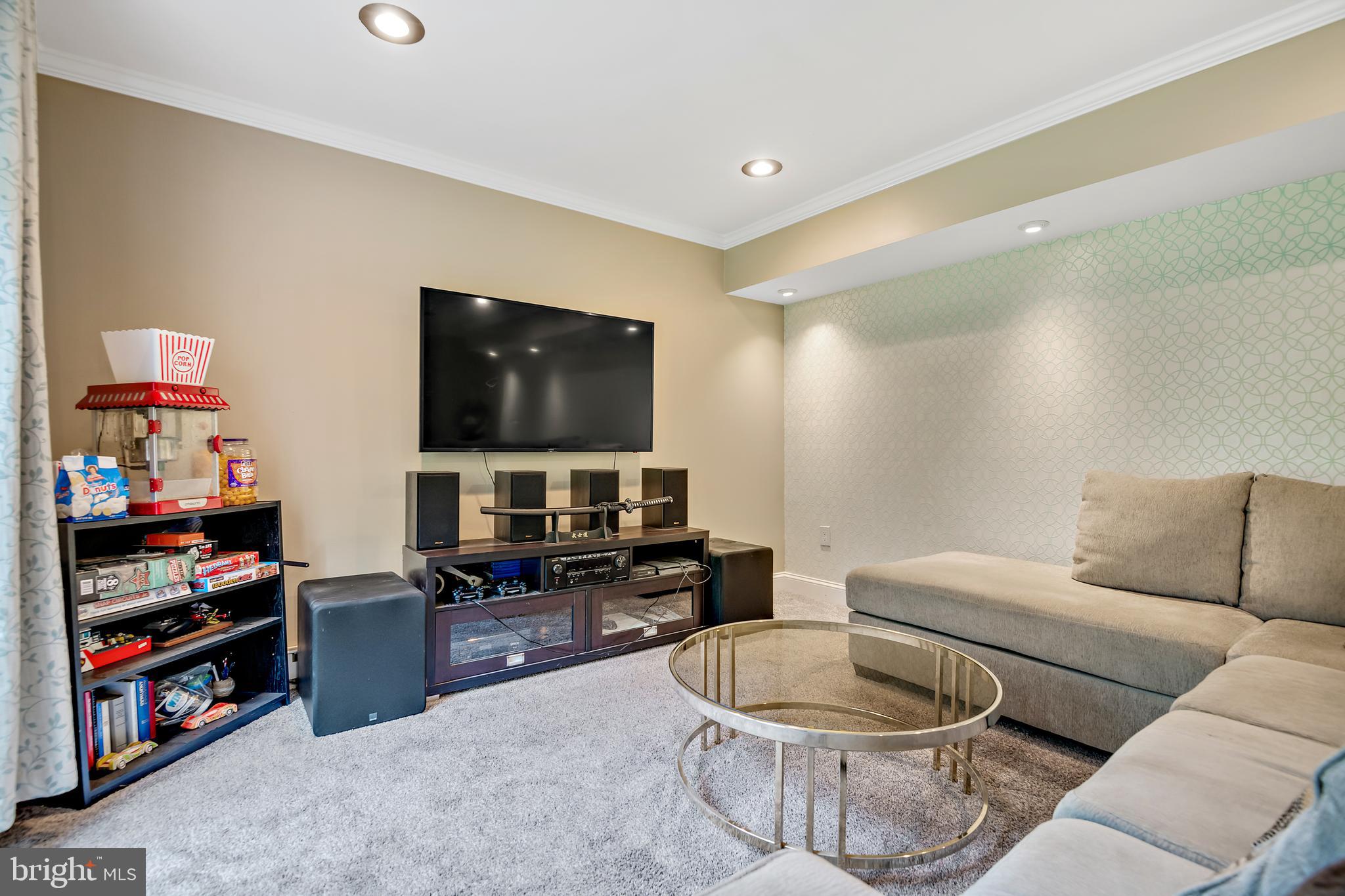 GABLE PARK WOODS - Residential
