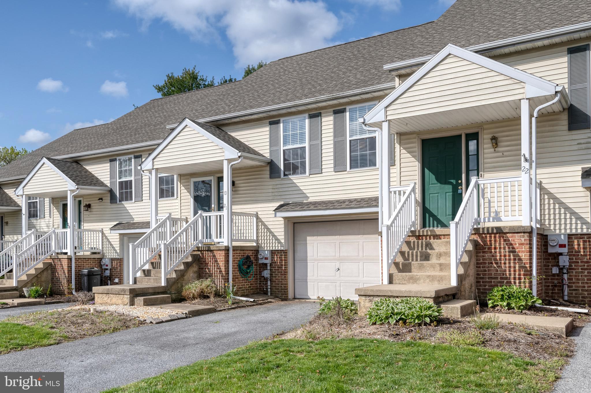 GABLE PARK WOODS - Residential