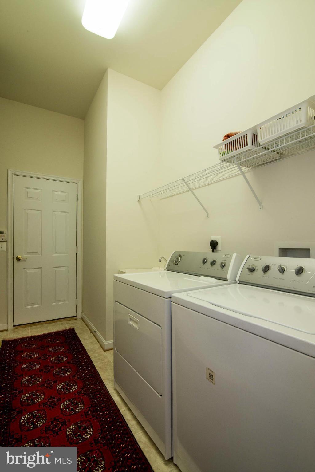 FOUR SEASONS - Residential