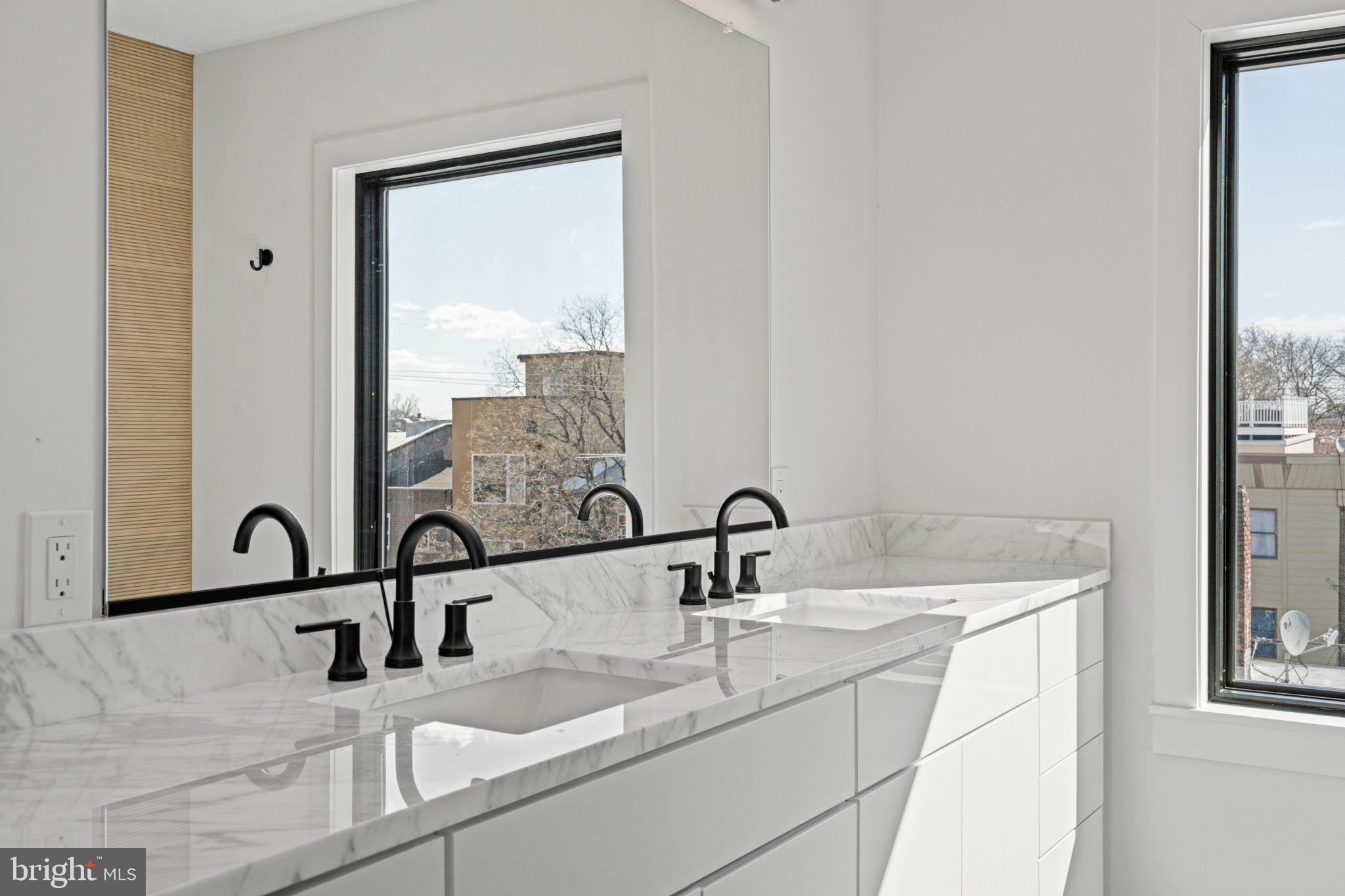 PASSYUNK SQUARE - Residential