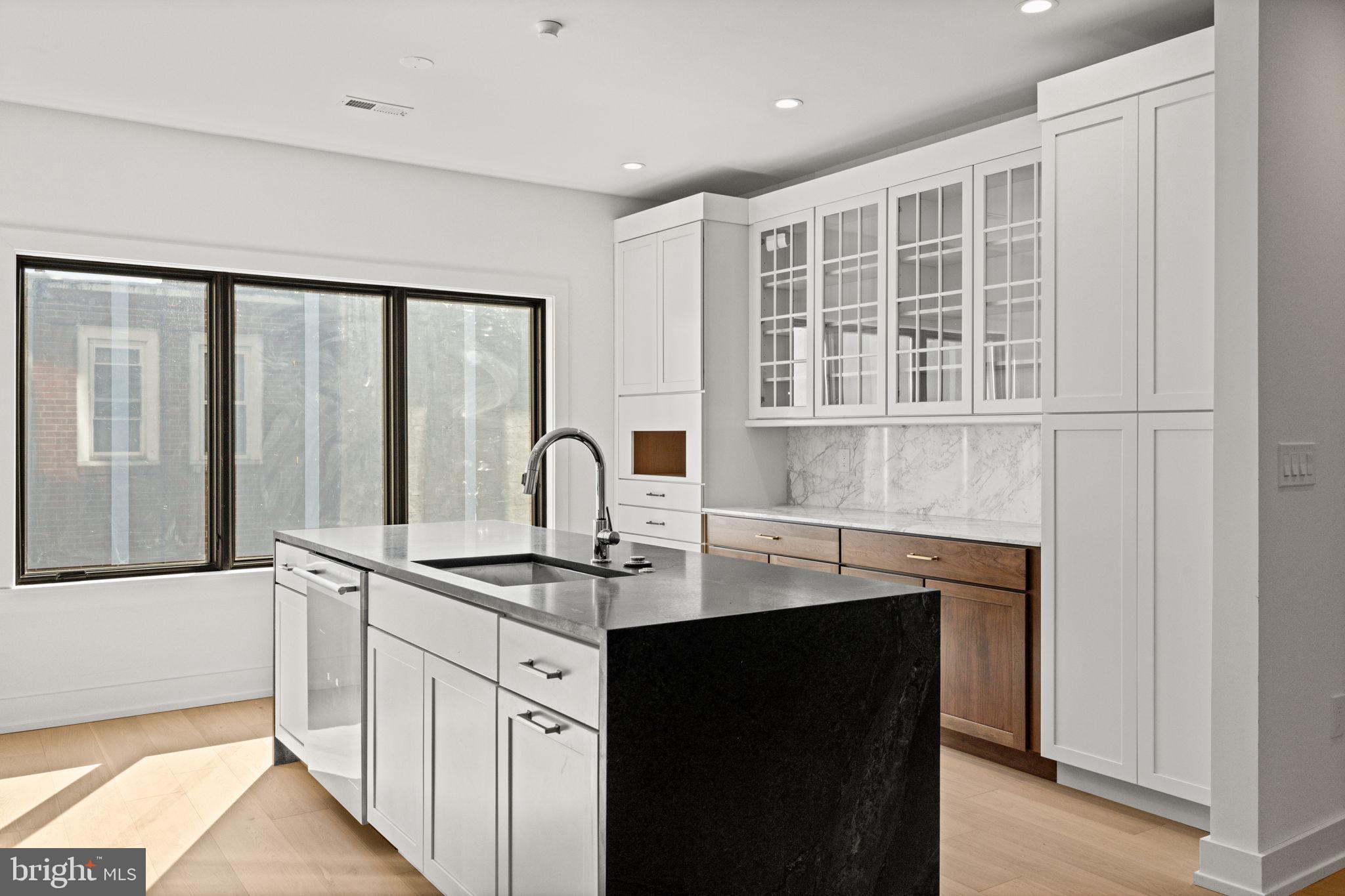 PASSYUNK SQUARE - Residential