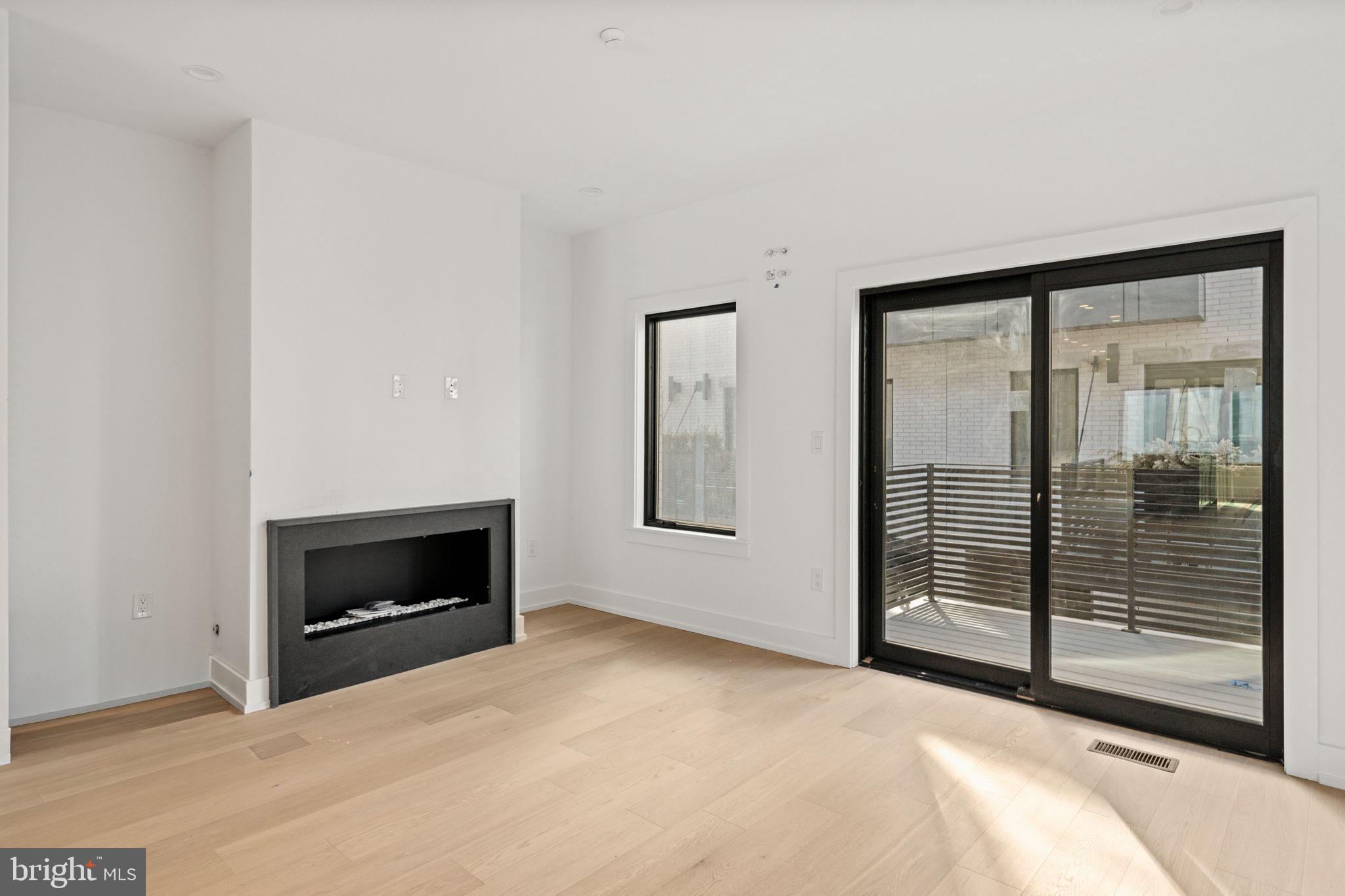 PASSYUNK SQUARE - Residential