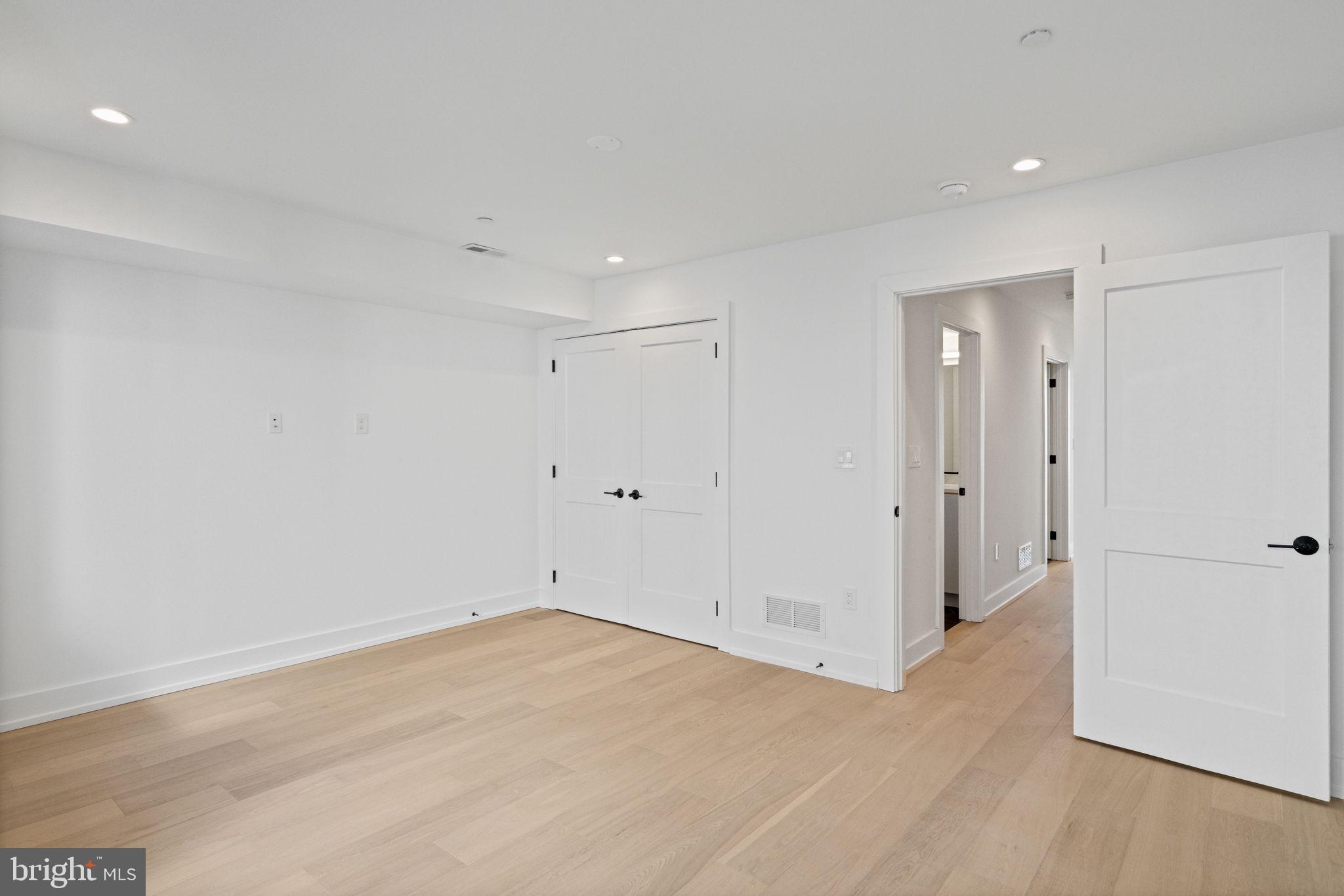 PASSYUNK SQUARE - Residential