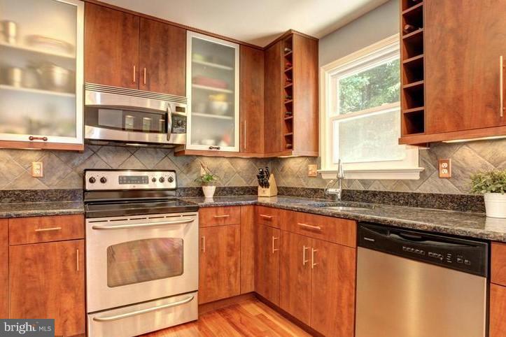 ROCK CREEK HILLS - Residential Lease