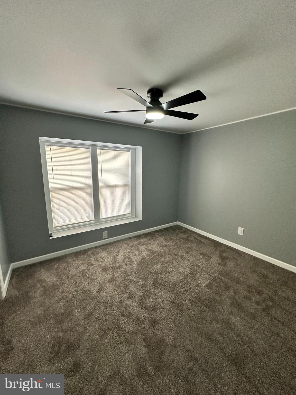 COUNTRY MANOR WEST - Residential