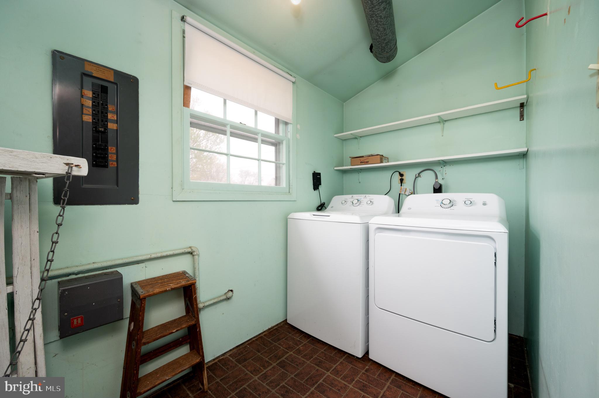 FOXHILL AT BELAIR - Residential