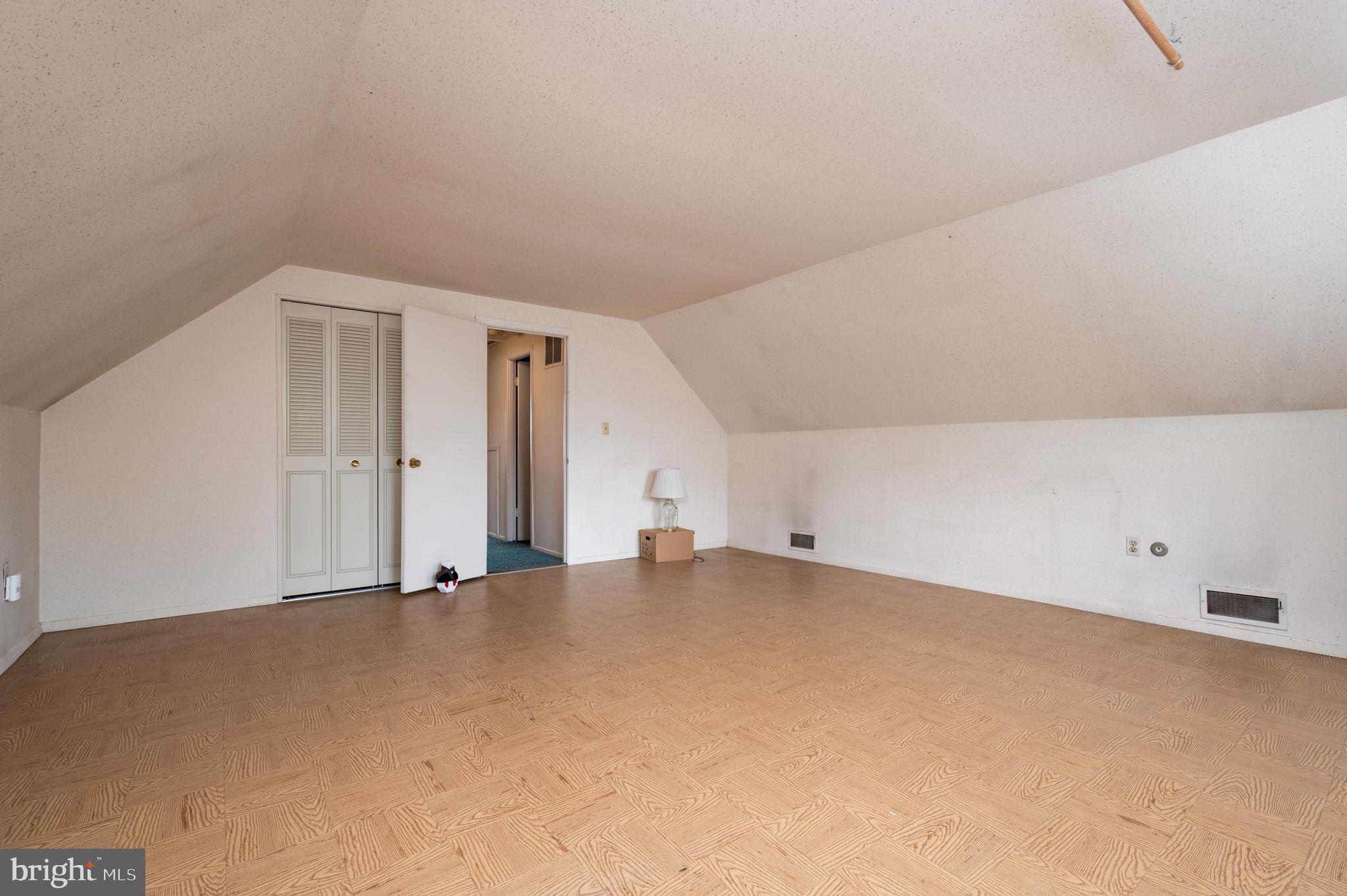 FOXHILL AT BELAIR - Residential