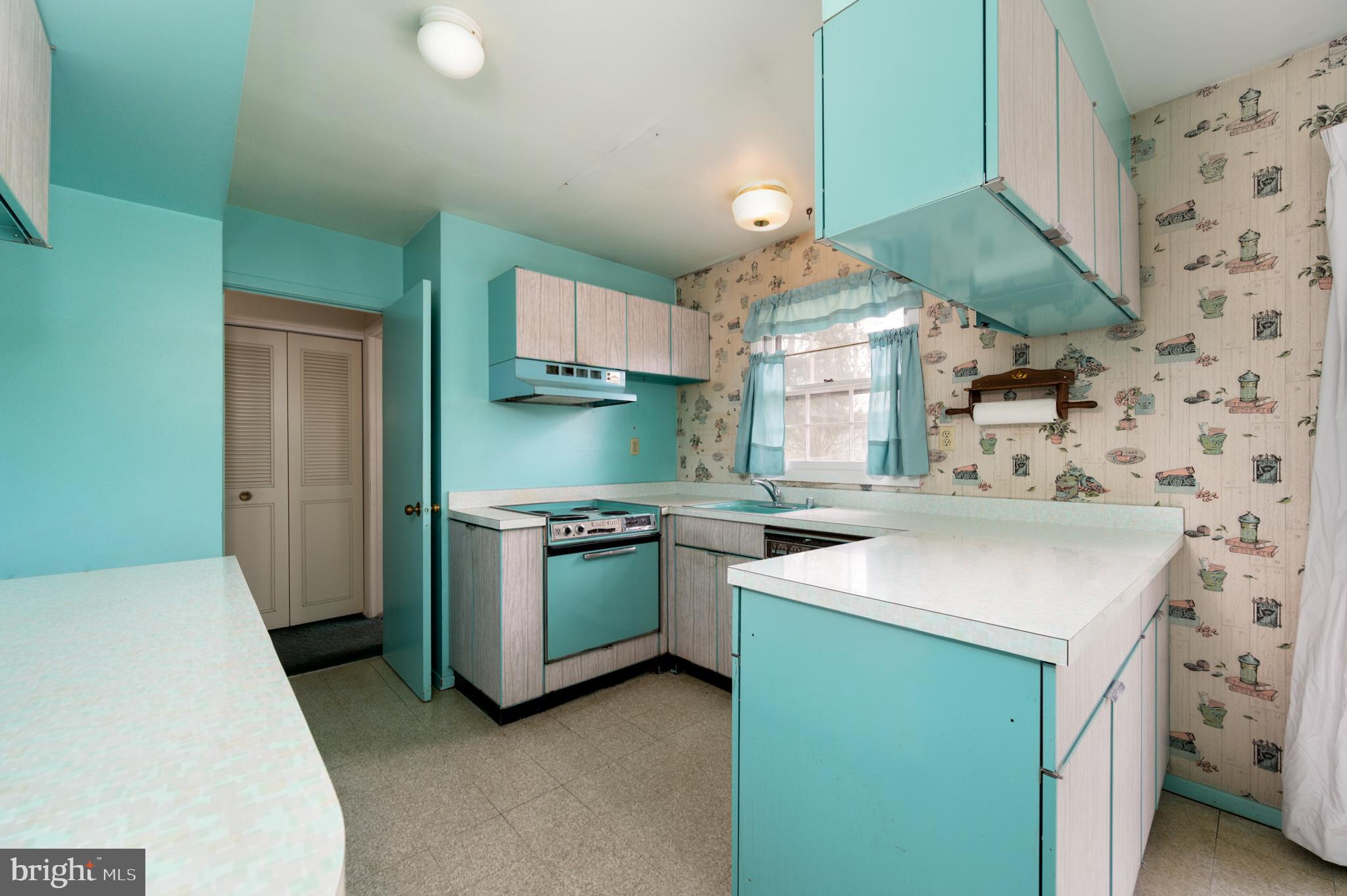 FOXHILL AT BELAIR - Residential